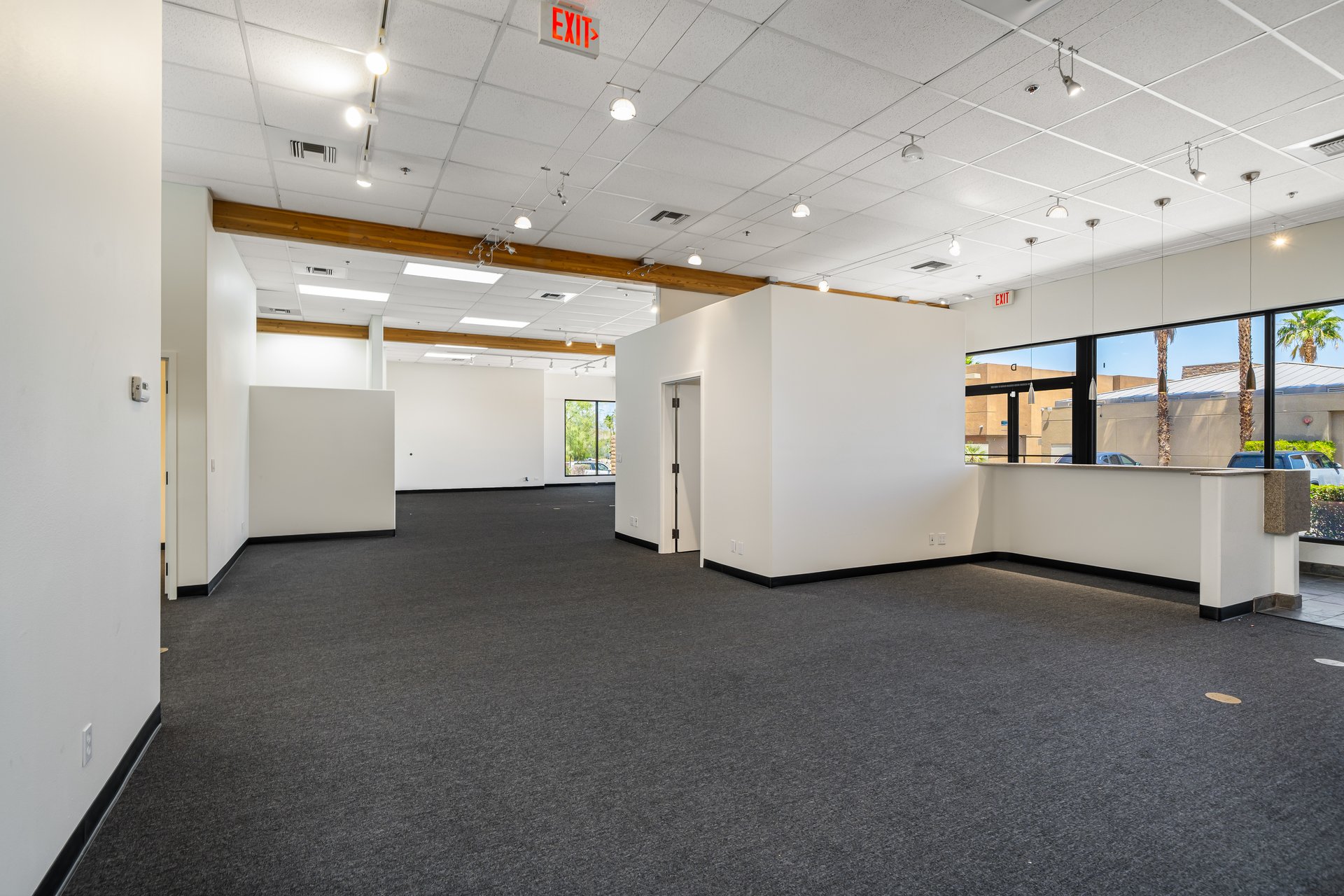 Desert Square - Suite D