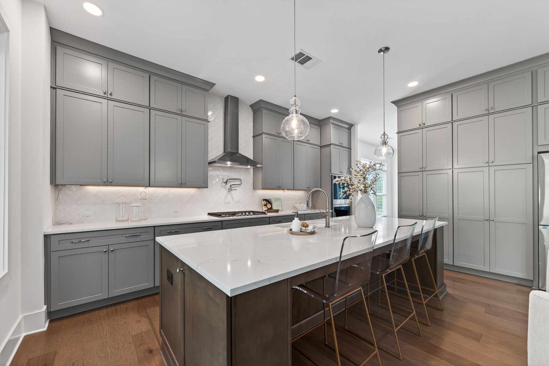 1011 Ridgeview Road