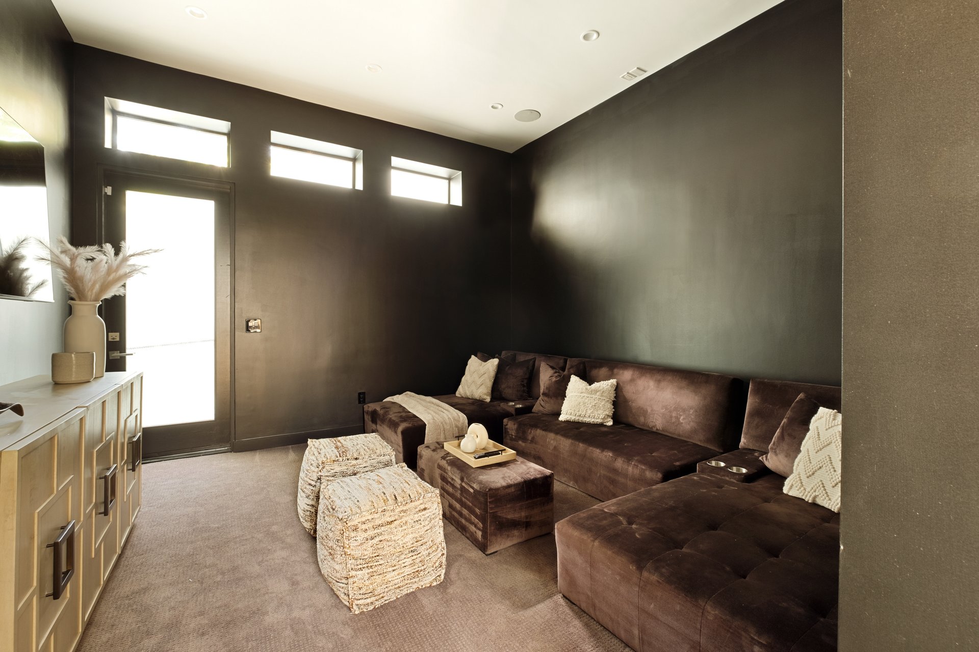 1516 Forest Knoll Dr, Sunset Strip