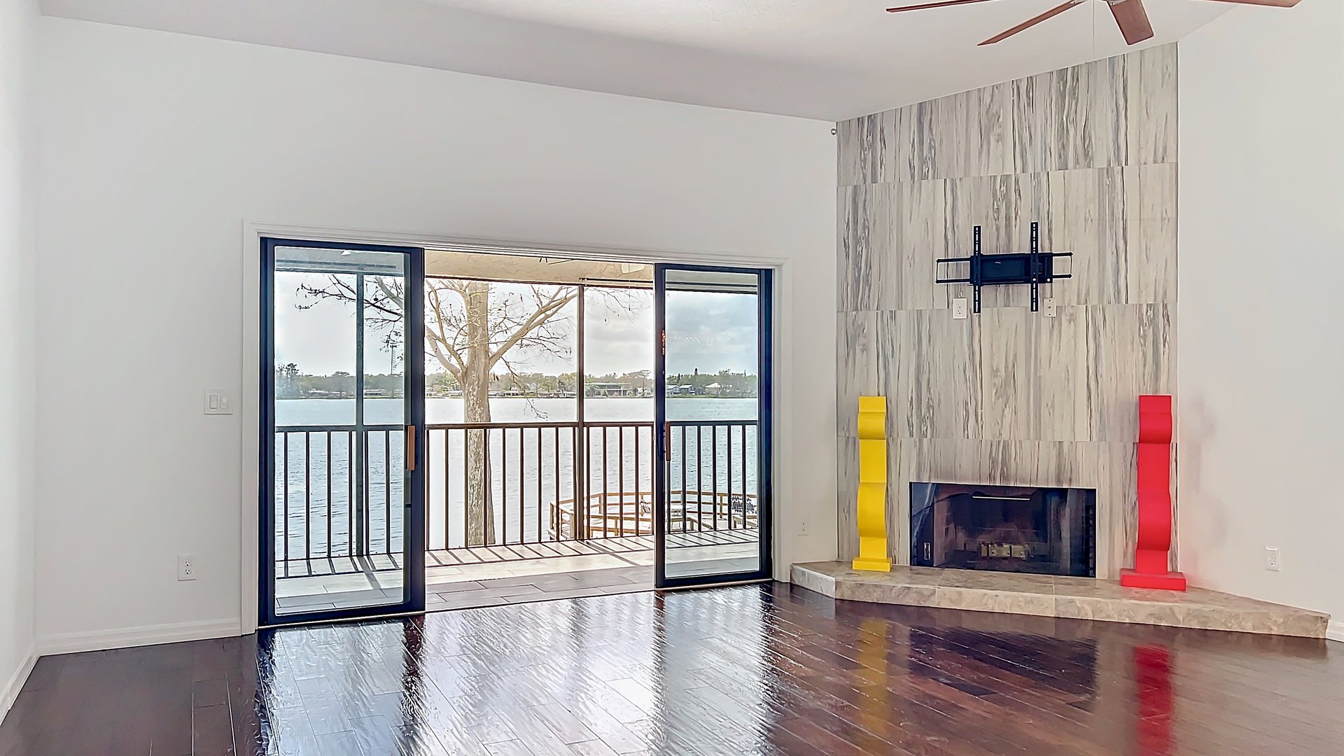Luxury Lakefront Winter Park Condominium for Lease