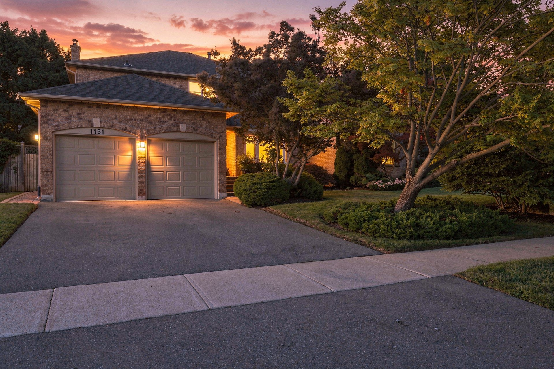 Executive home in Oakville's prestigious Glen Abbey community