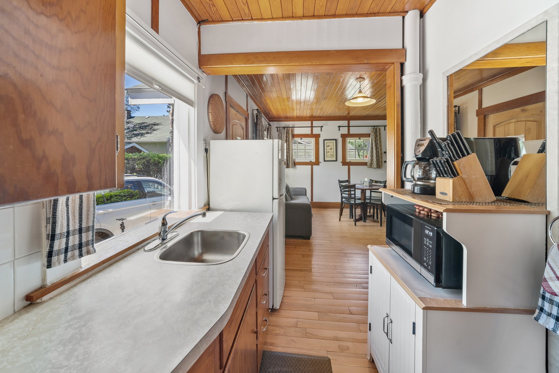 Beaver Street Cabins Banff | B&B Inn
