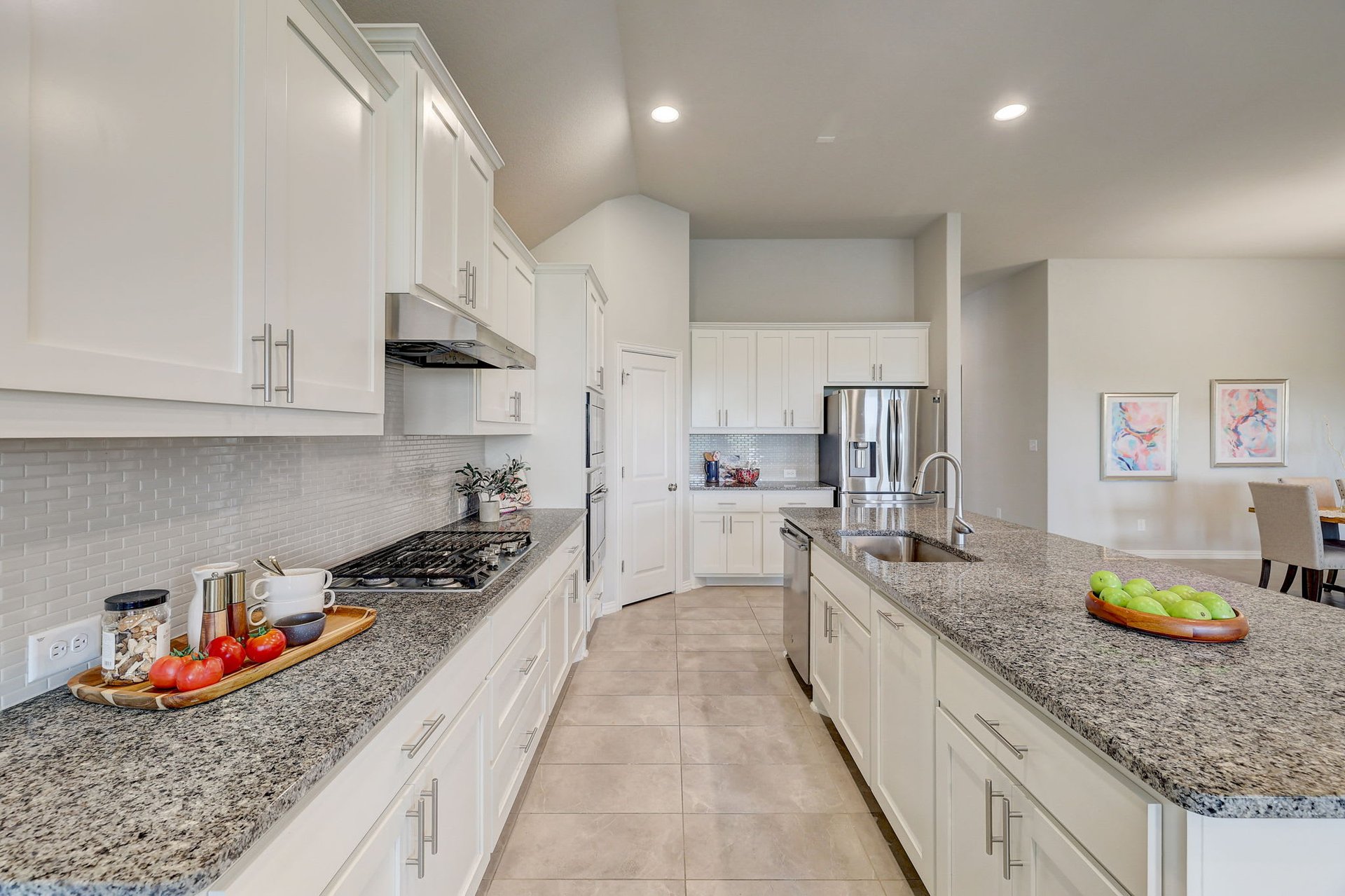 Charming single-story home in the desirable Paloma Lake in RR that backs to a greenbelt!