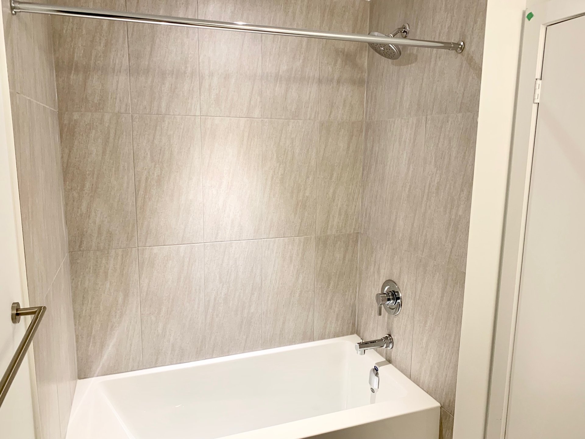 251 Manitoba St Unit: 2808
