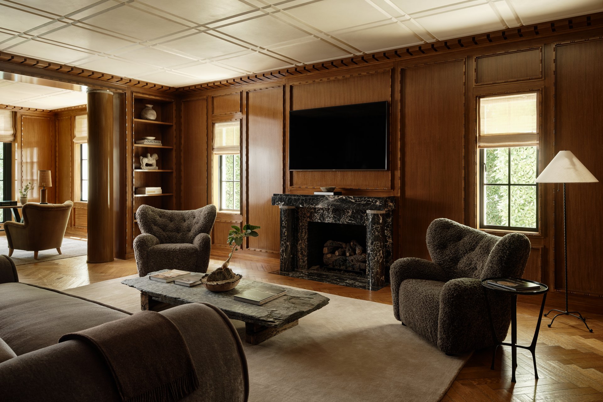 826 Greenway Dr, Beverly Hills 