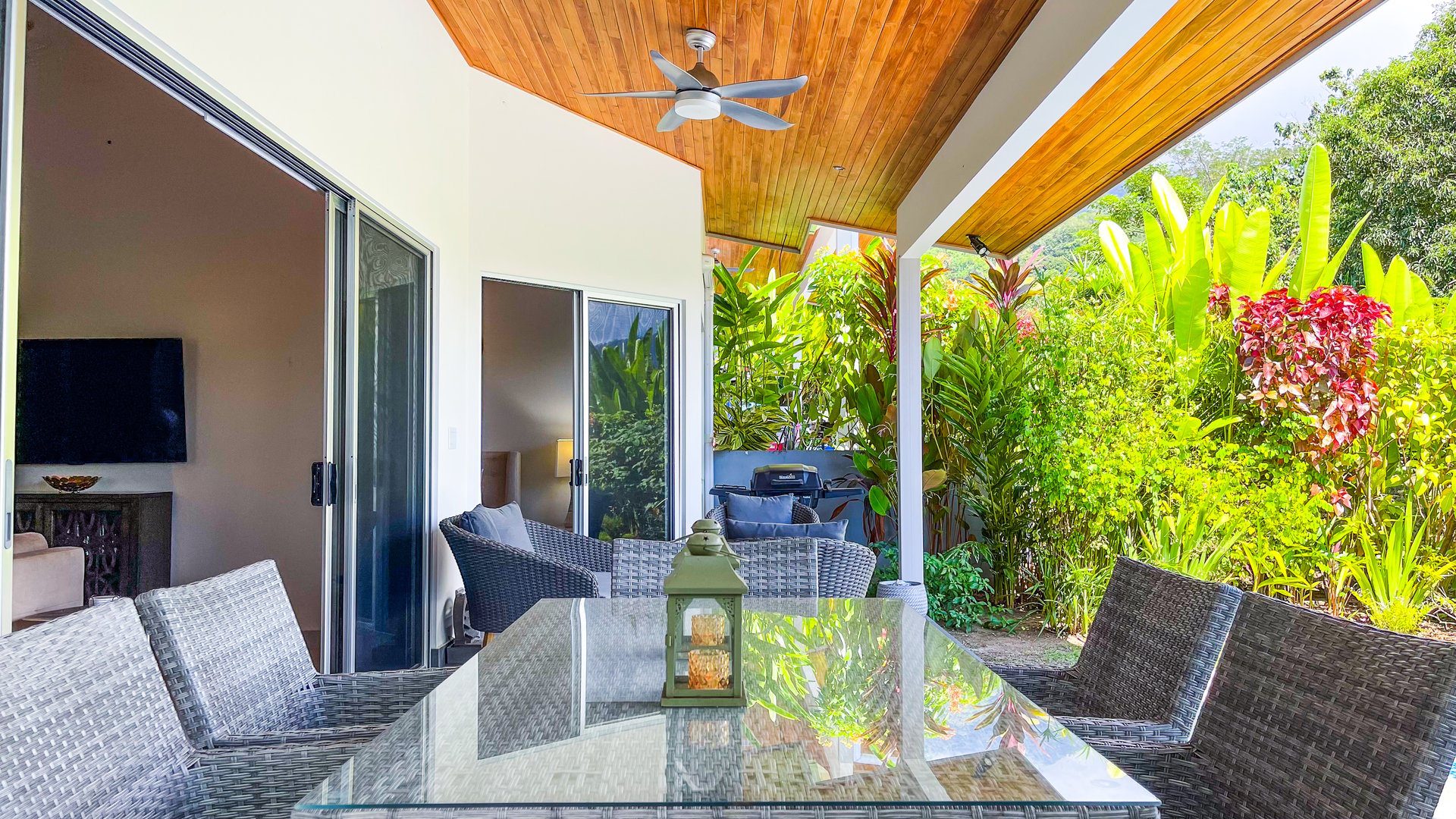 Gorgeous 2 Bedroom Villa with Mountain View