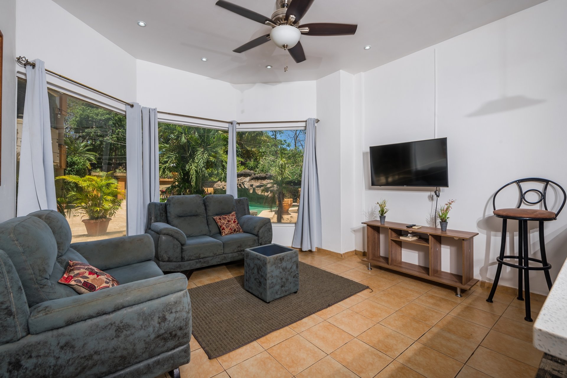 Portofino A1 | Tropical 2-Bedroom Condo Just 200m from Tamarindo Beach
