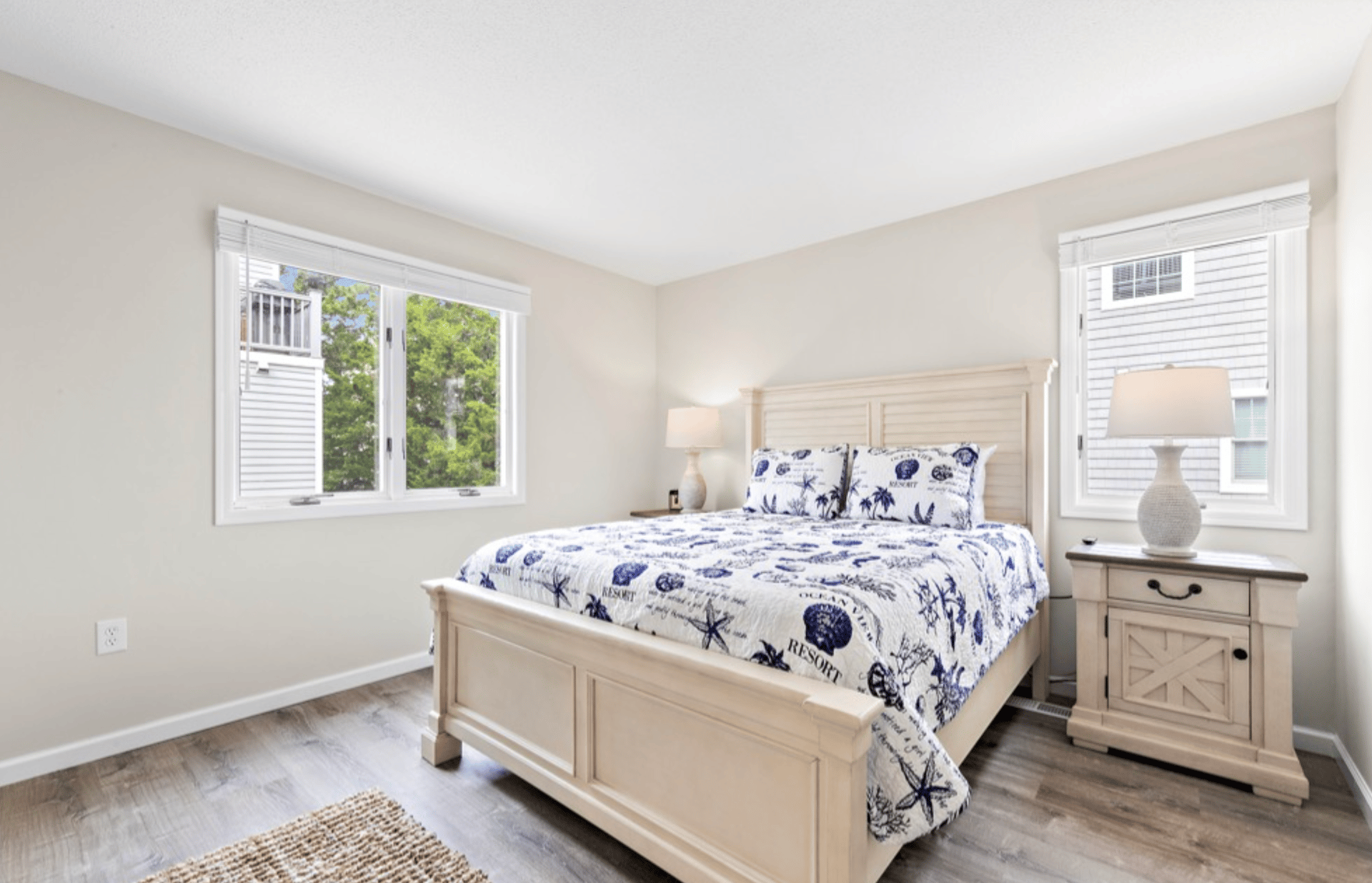 9800 Beach Ave, Peahala Park