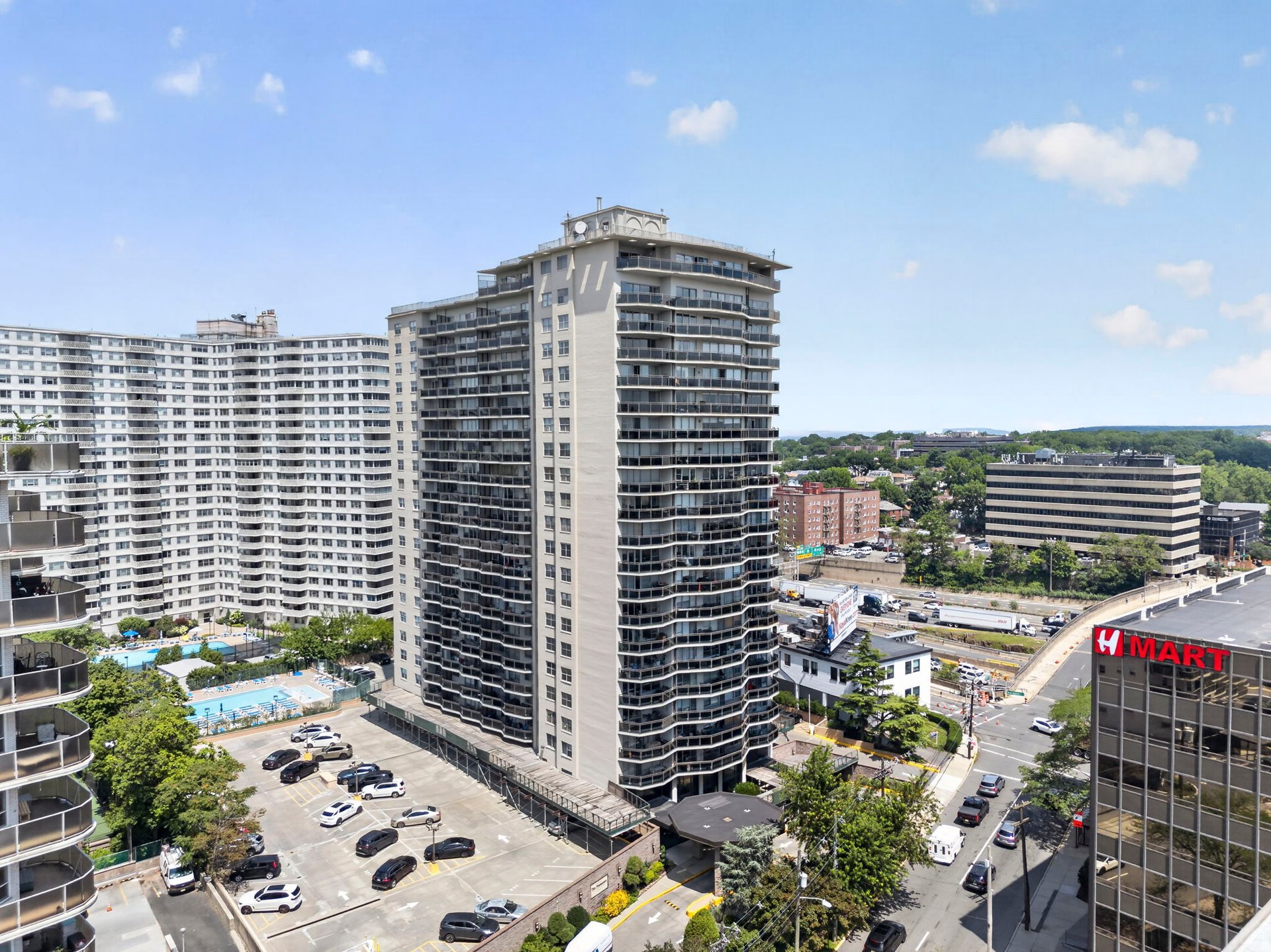 2077 Center Avenue PHB