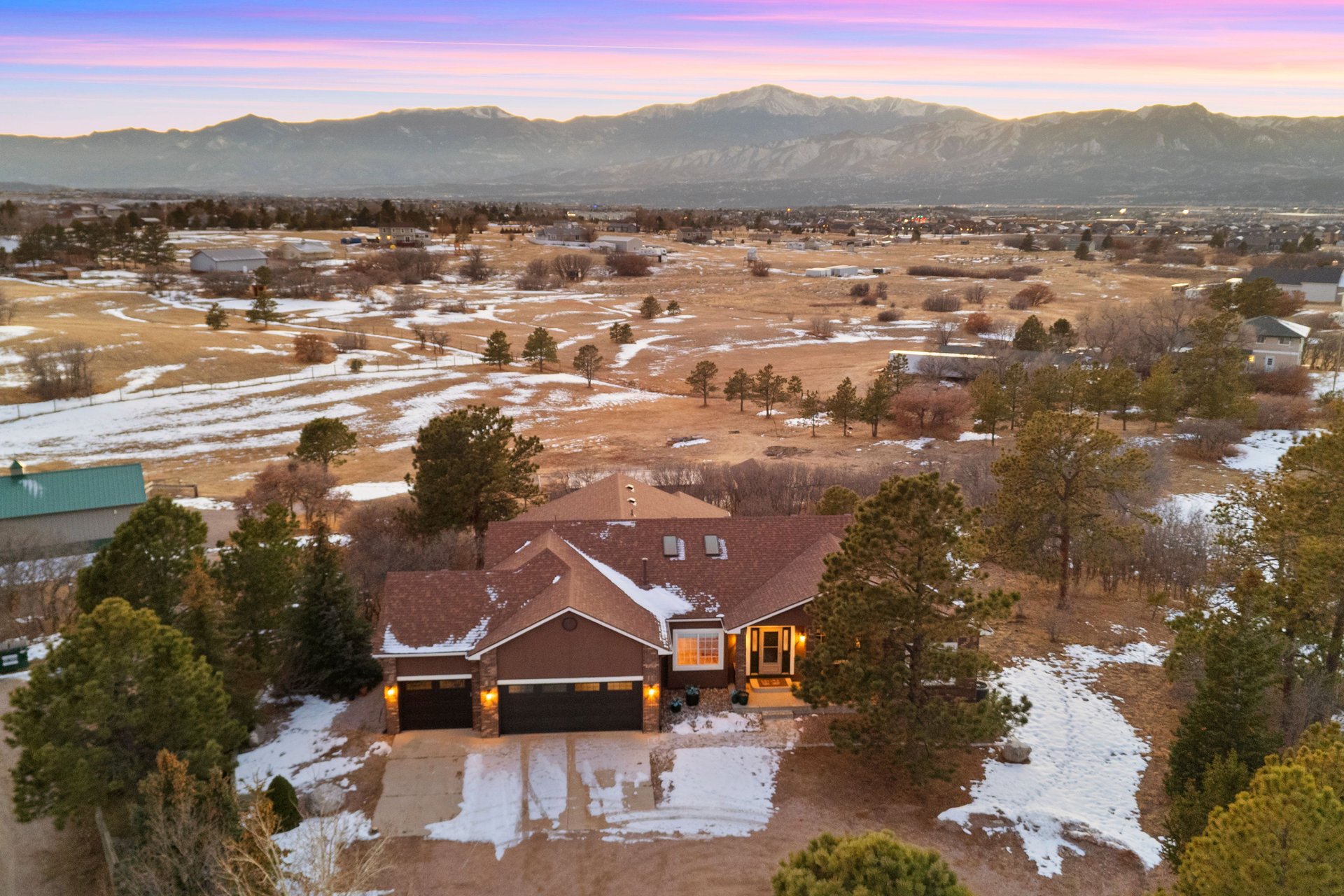 4255 Arrowhead Drive