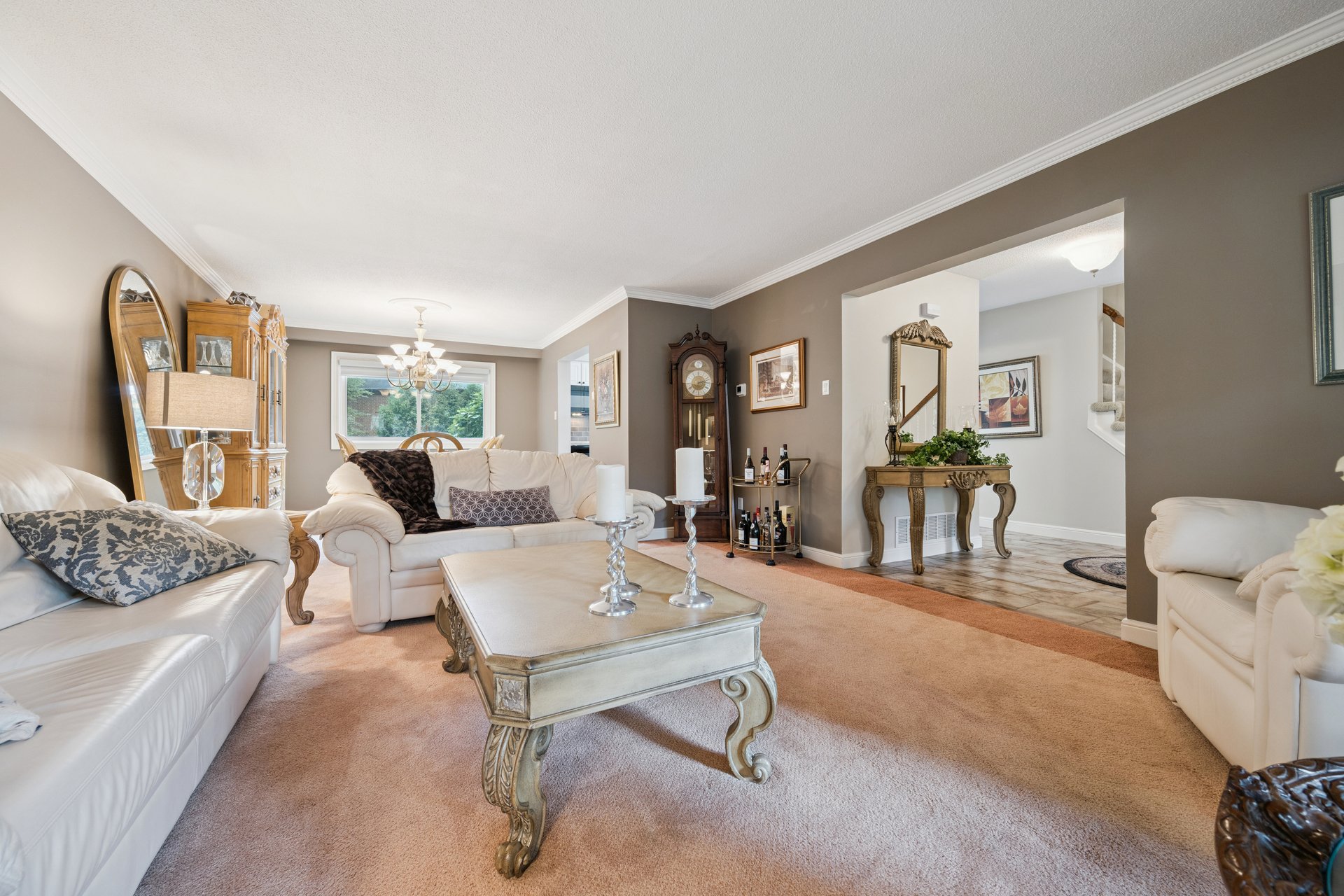 250 Mccraney Street W
