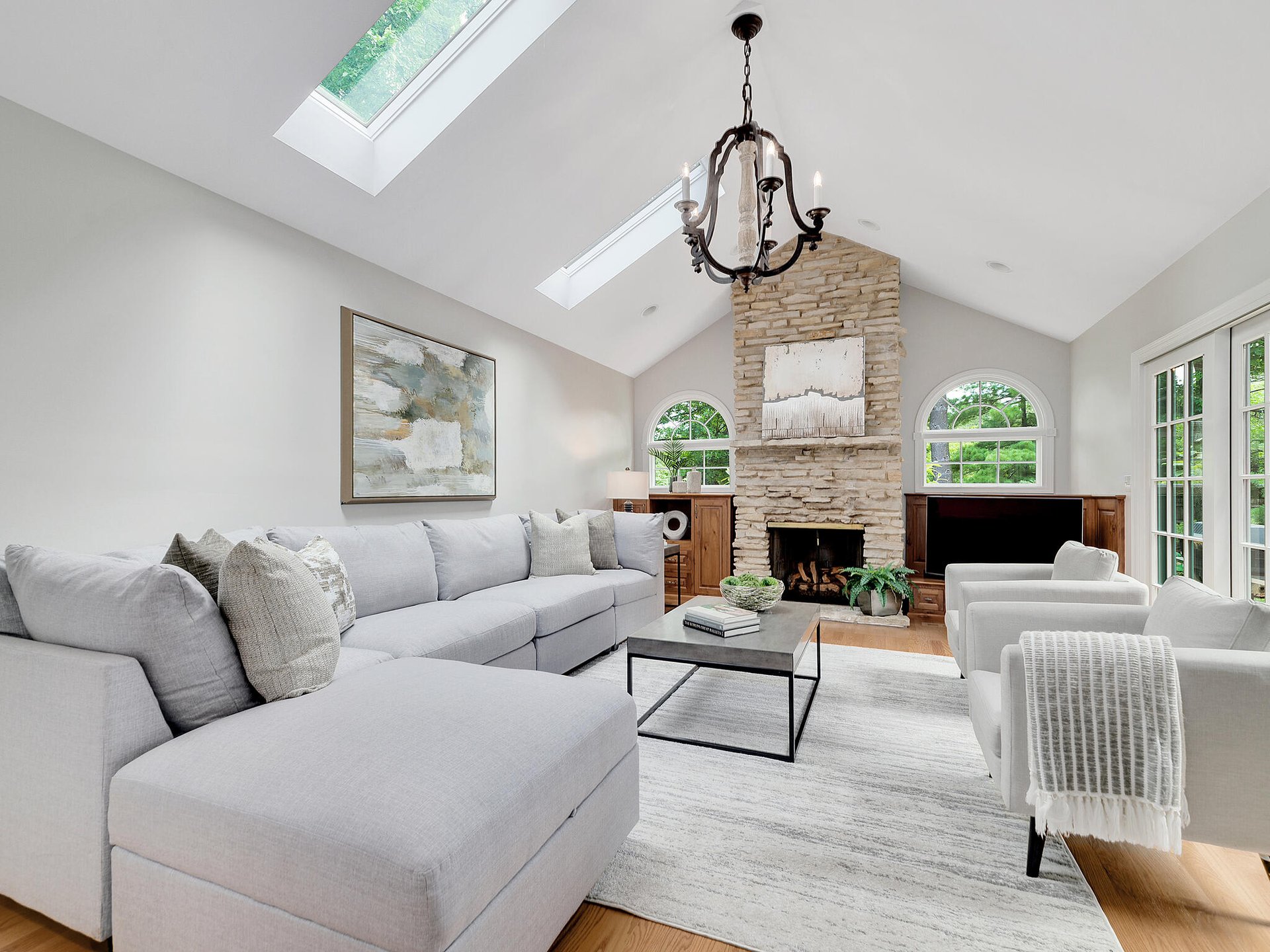 554 Pamela Cir
