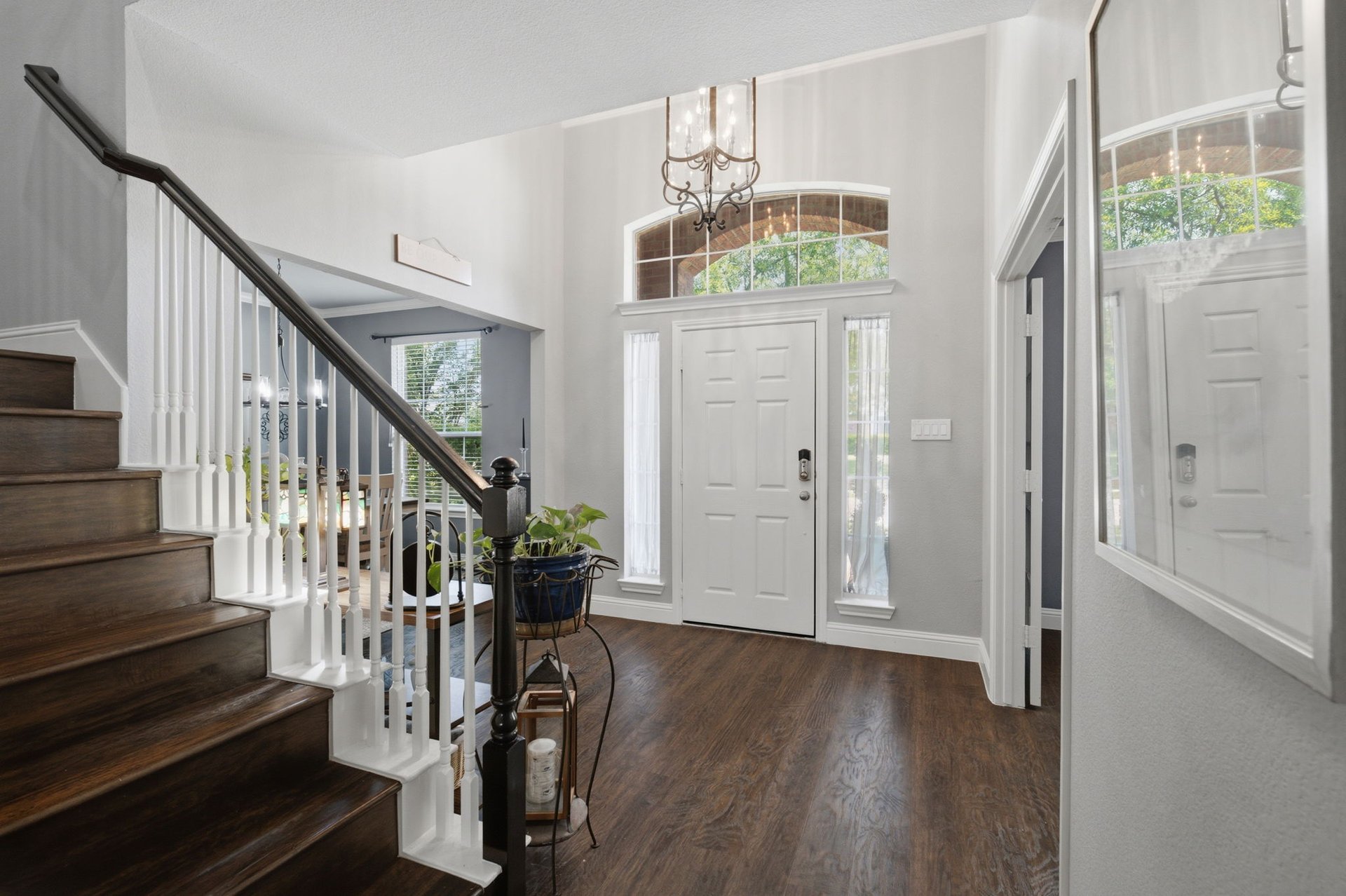 7005 Royal Glen Trail