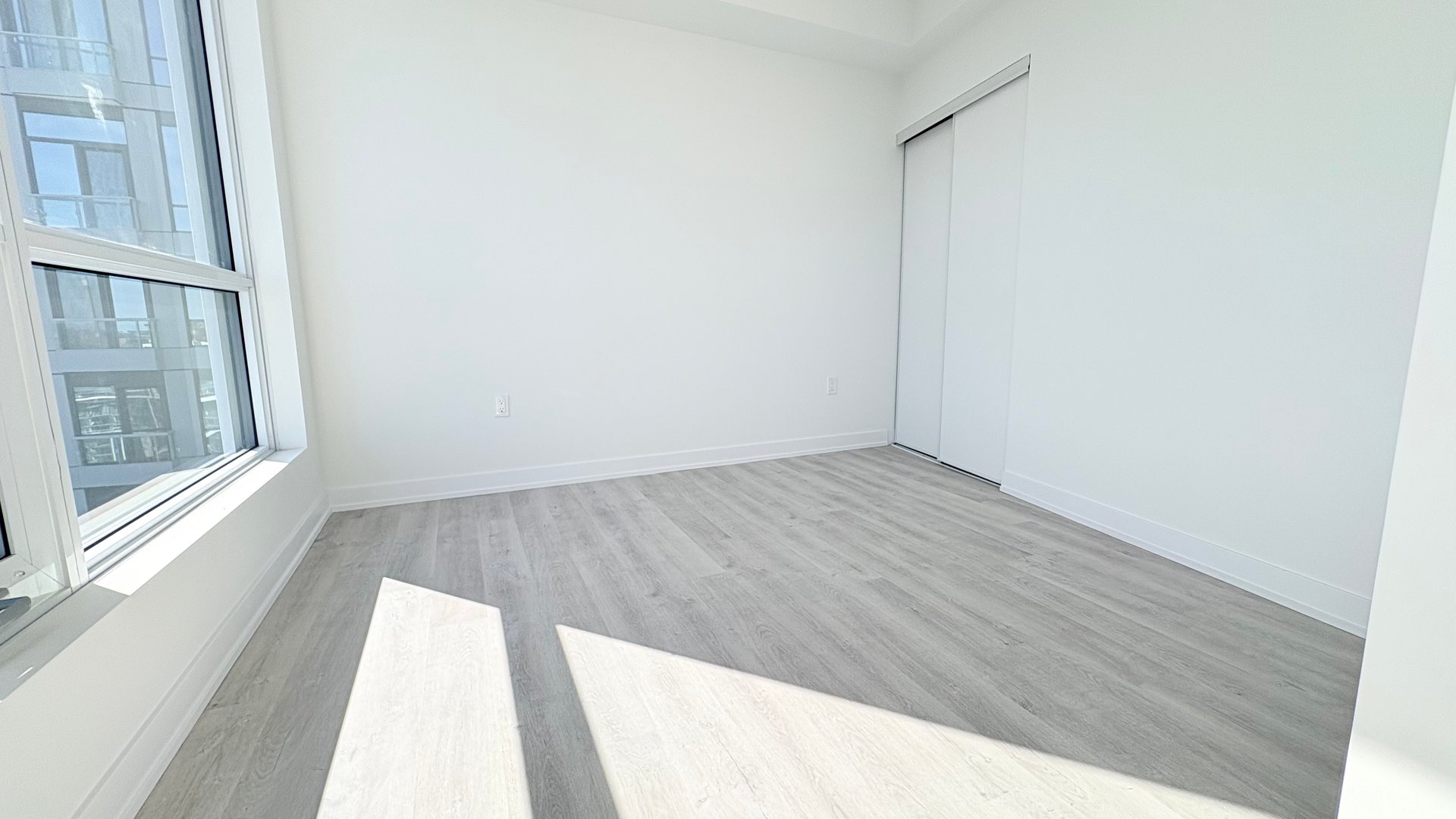 15 Richardson Street Unit: 1906
