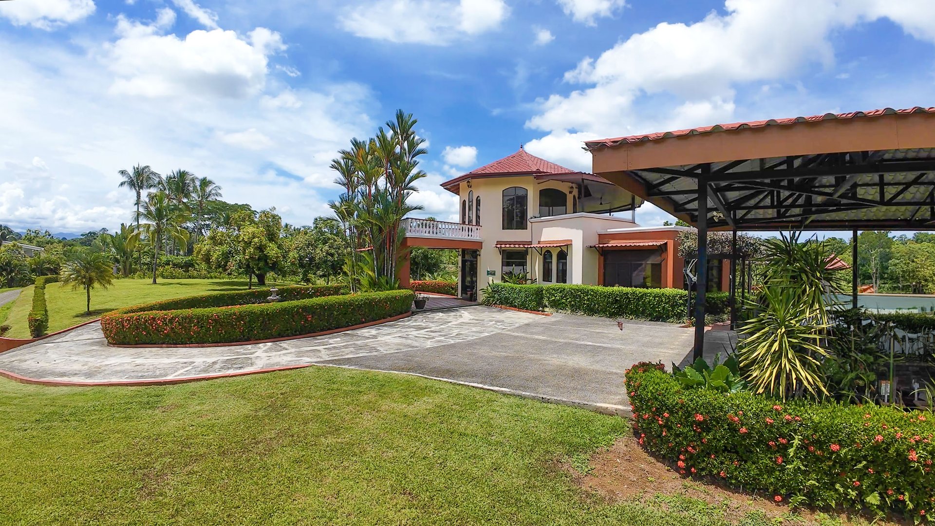 Tropical Estate in Gated Community near Quepos