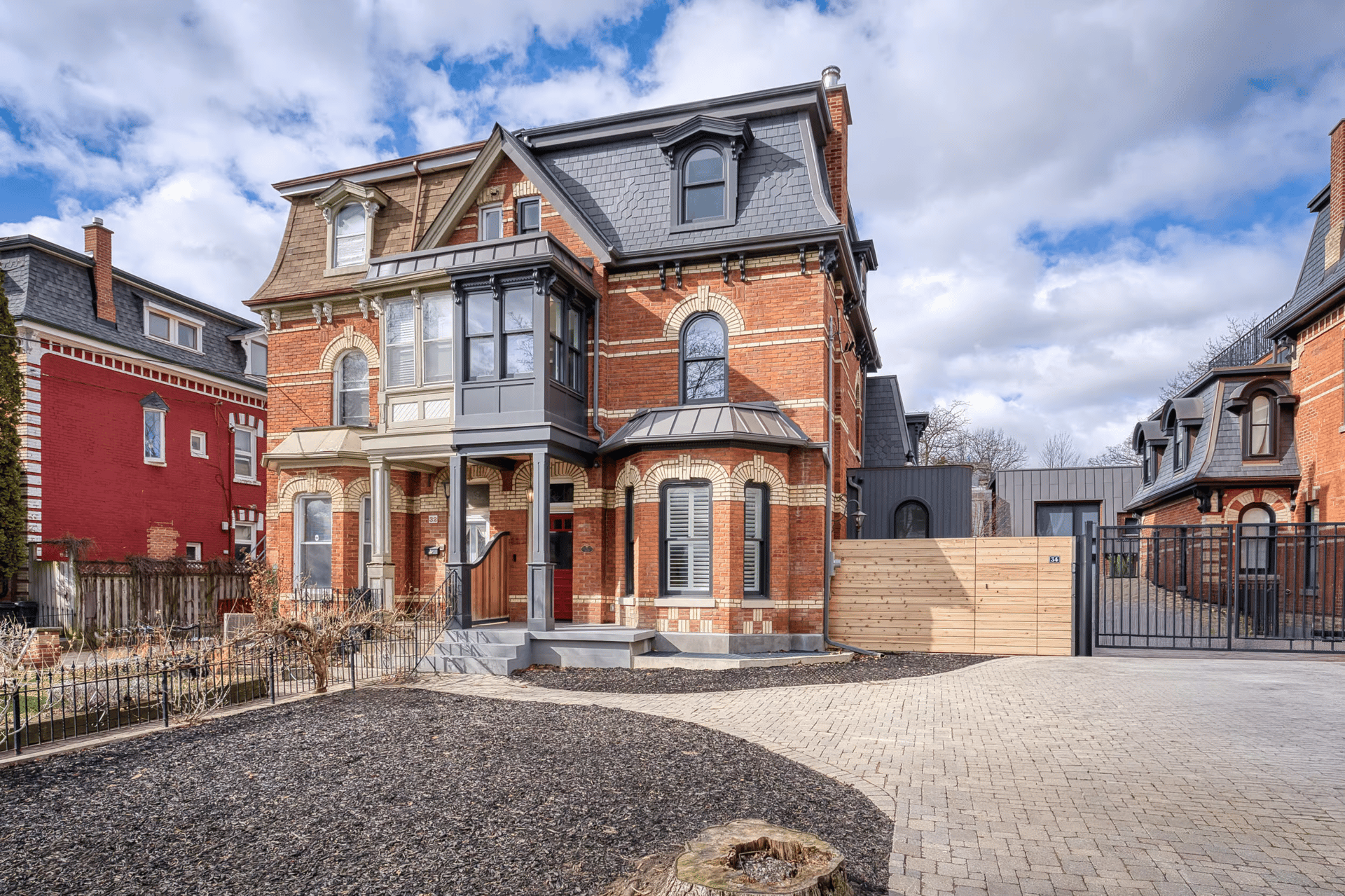 34 Beaconsfield Ave