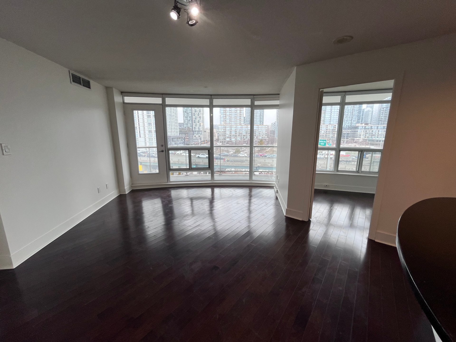 550 Queens Quay  911