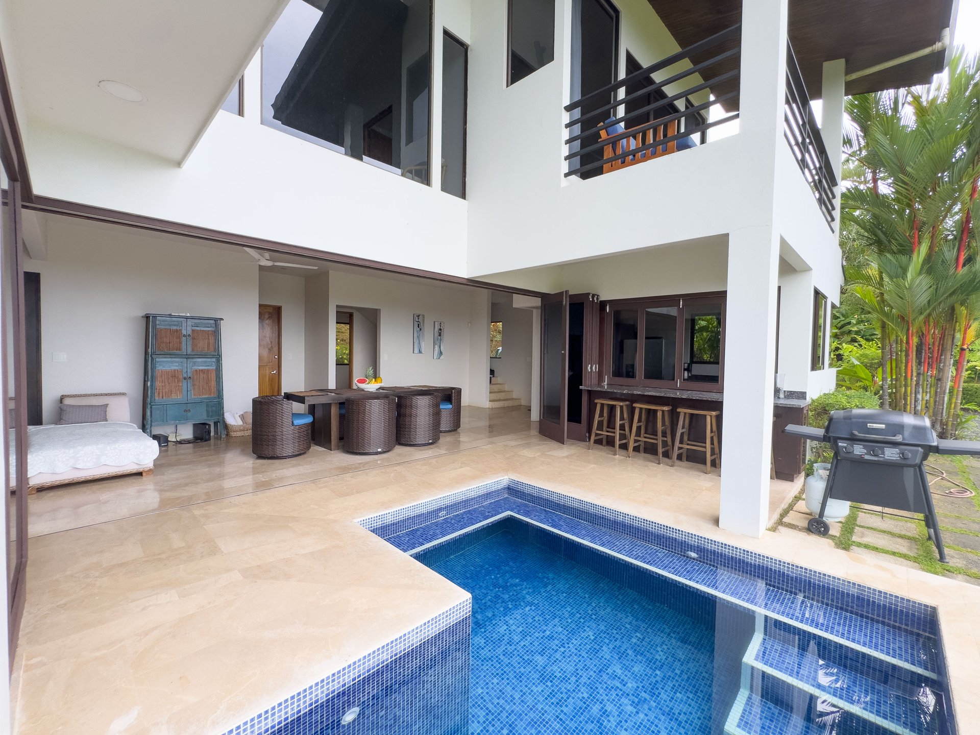 Stylish 4 bedroom home in the popular Dominicalito community, 7 minutes to the beach