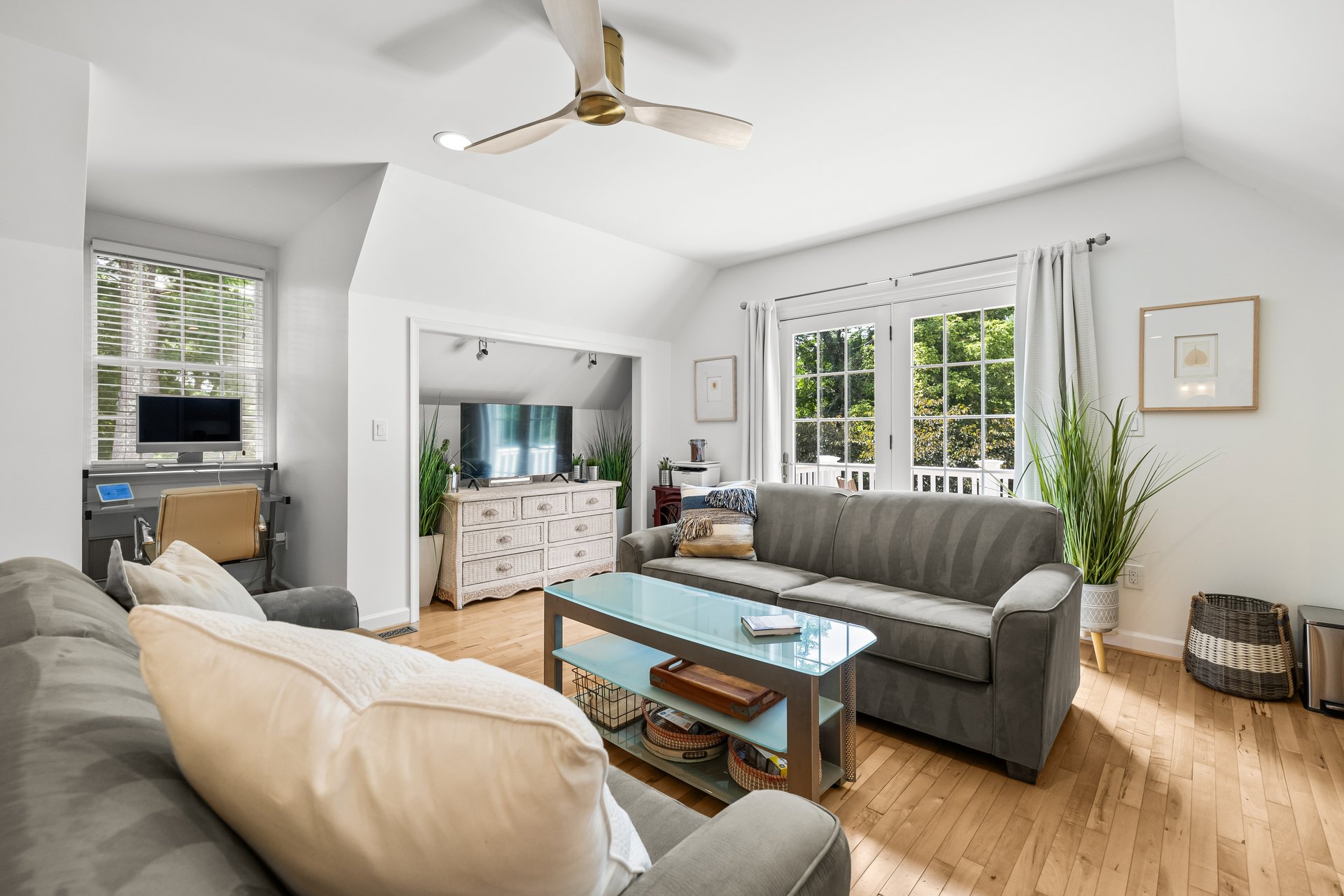 Waterford Colonial