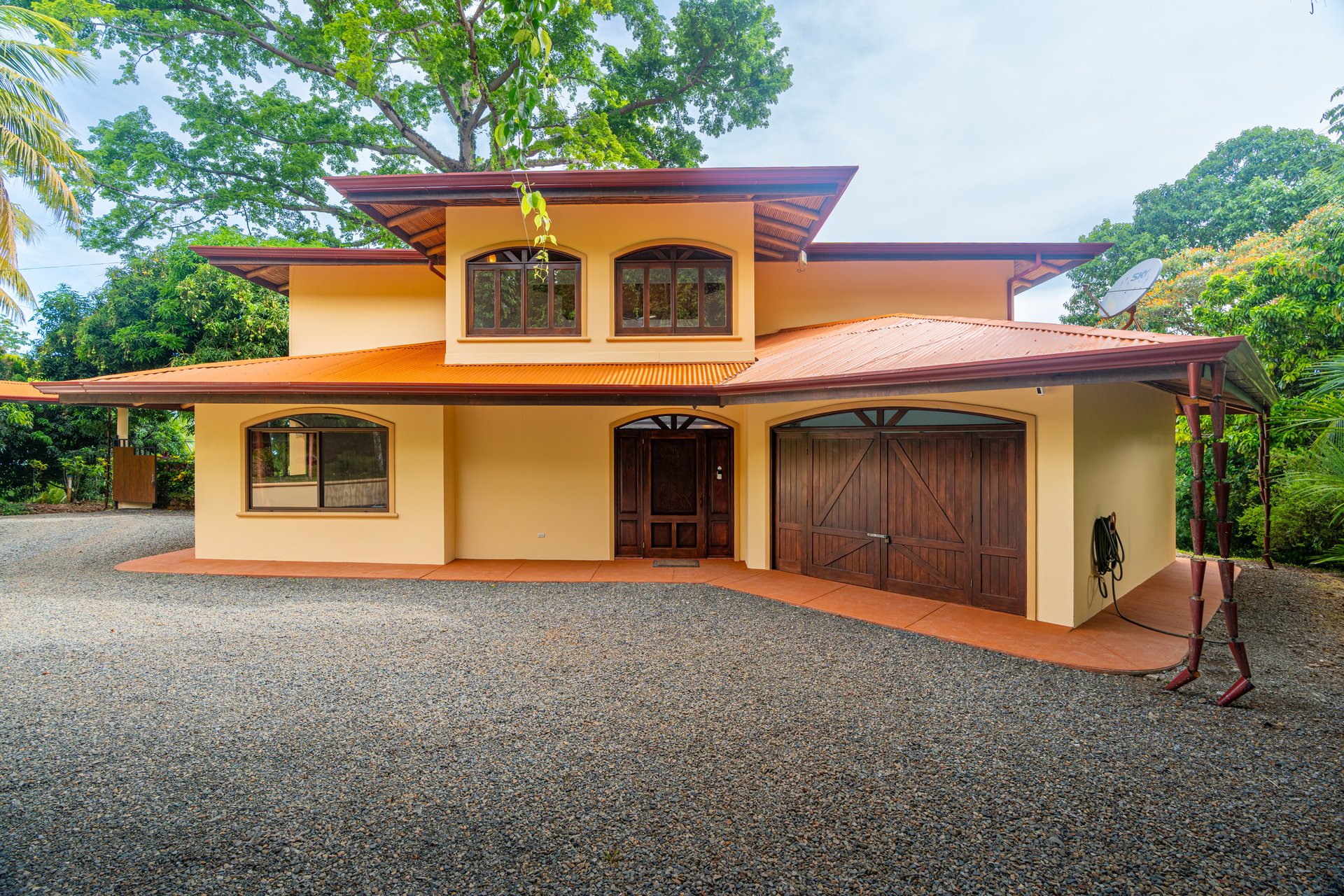 Classic Luxury at Casa Ceiba, Coastal Ocean View 4 Bedroom Home Near Uvita