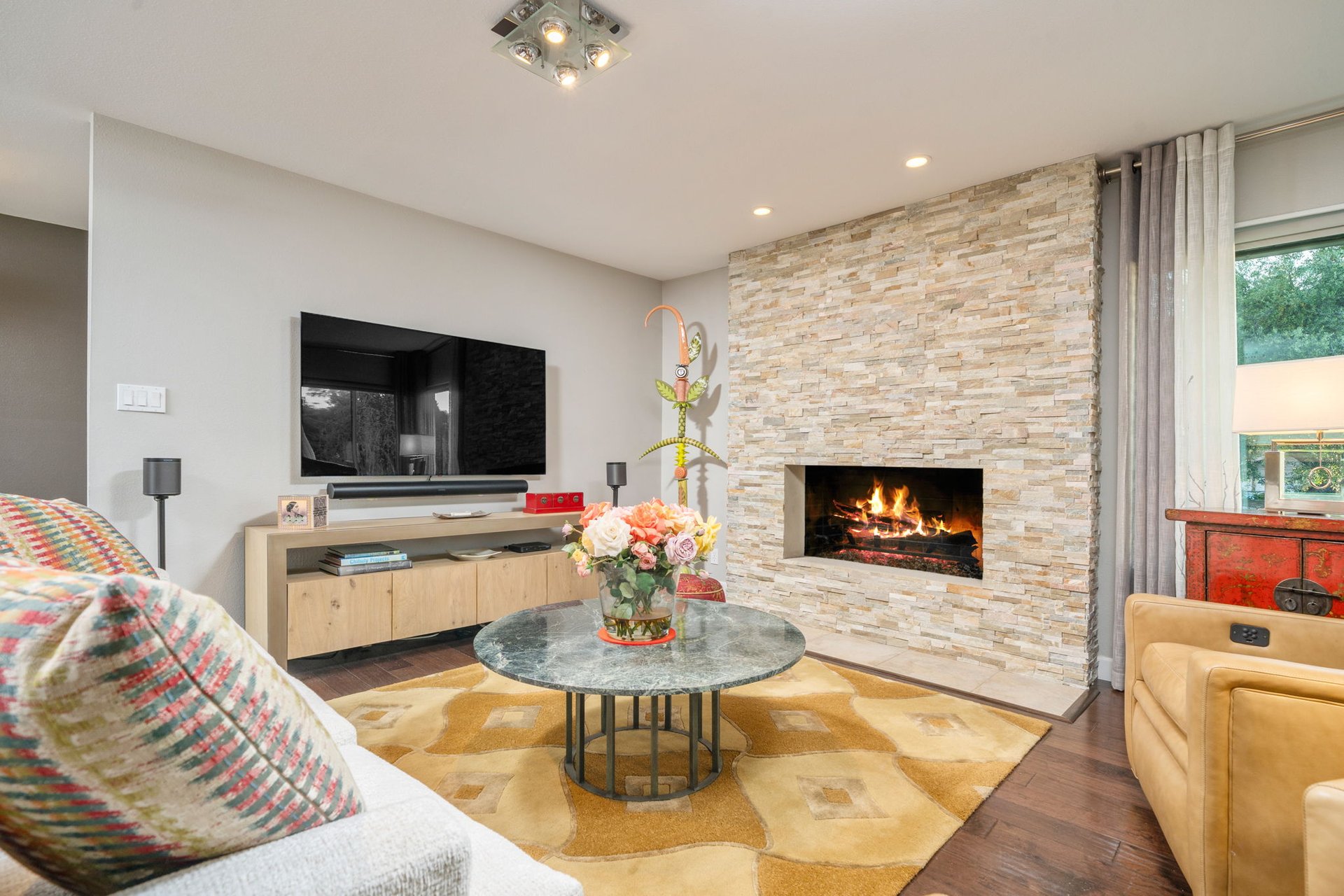 2128 N Villa Maria Road