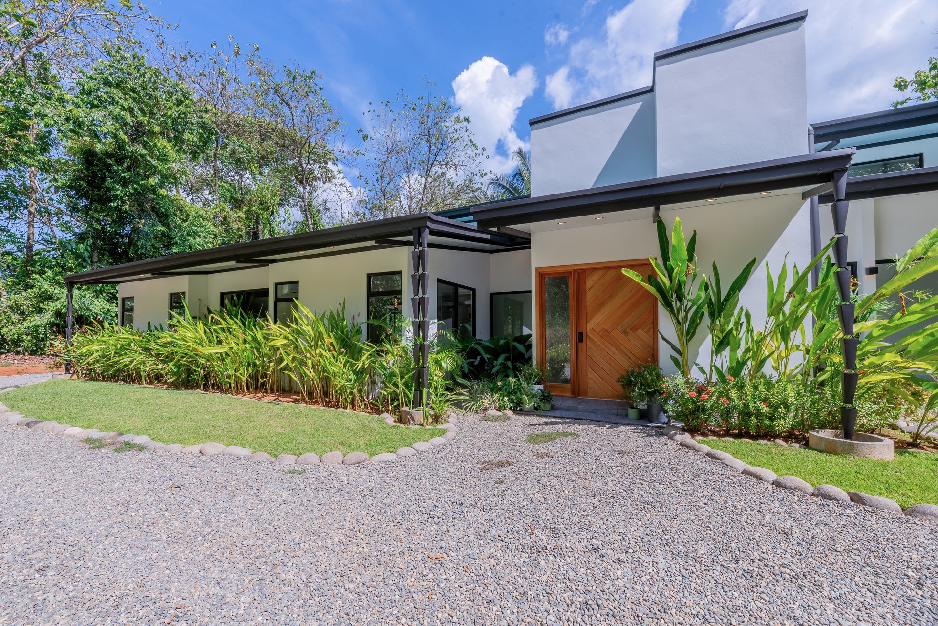 Casa Oropéndula - Modern Jungle Home for Sale Near Dominical, Costa Rica | 3BR, 2.5BA, 3.44 Acres with Creek