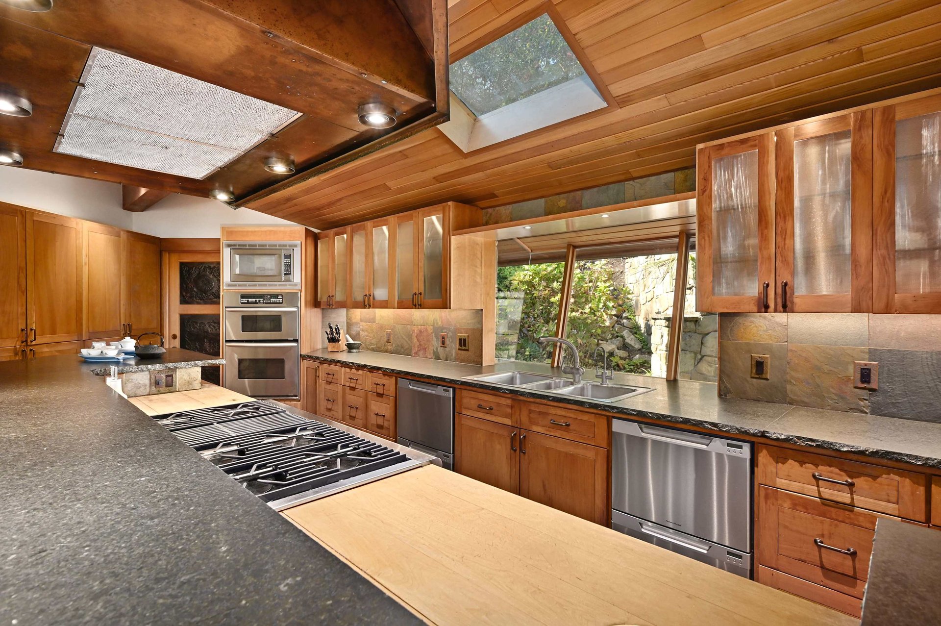 23 Hull Circle
