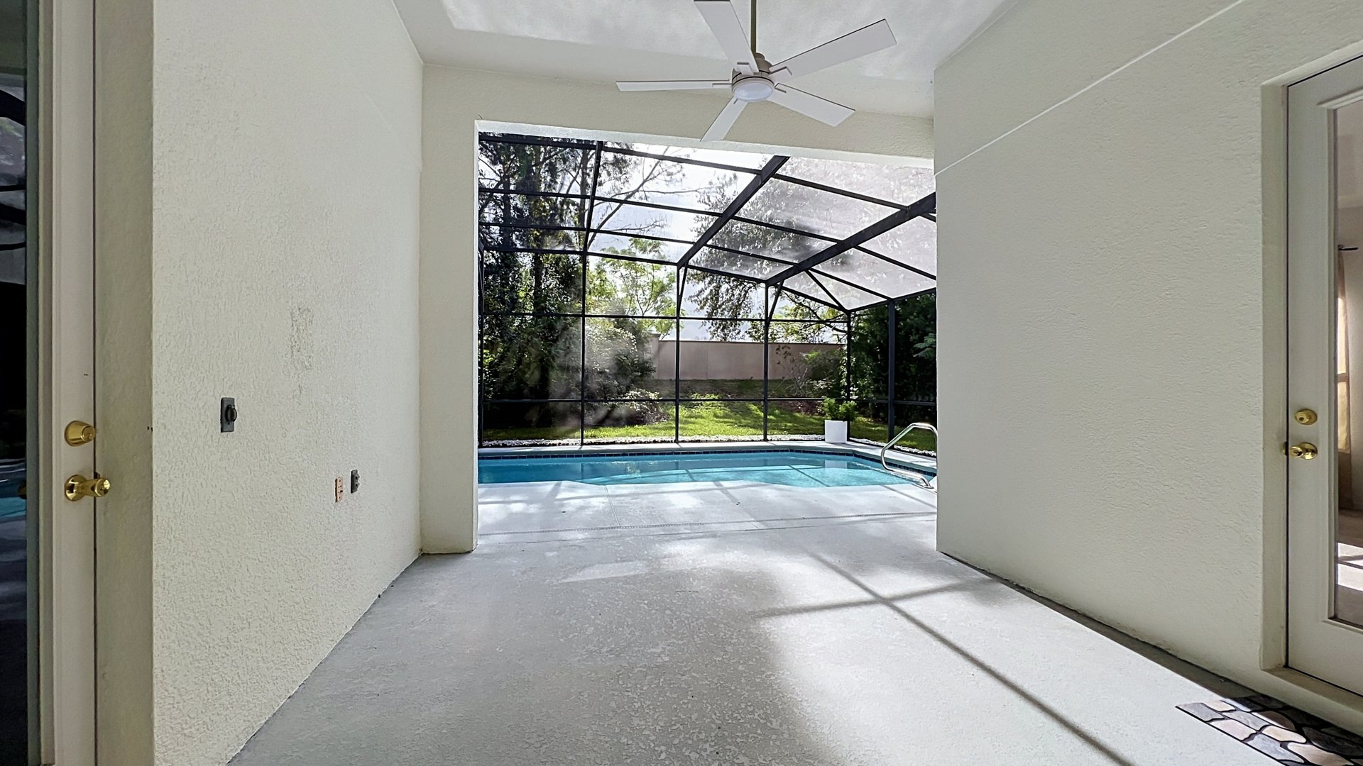 Orlando Vista Lakes 5-Bedroom 4-Bathroom Home and Lifestyle
