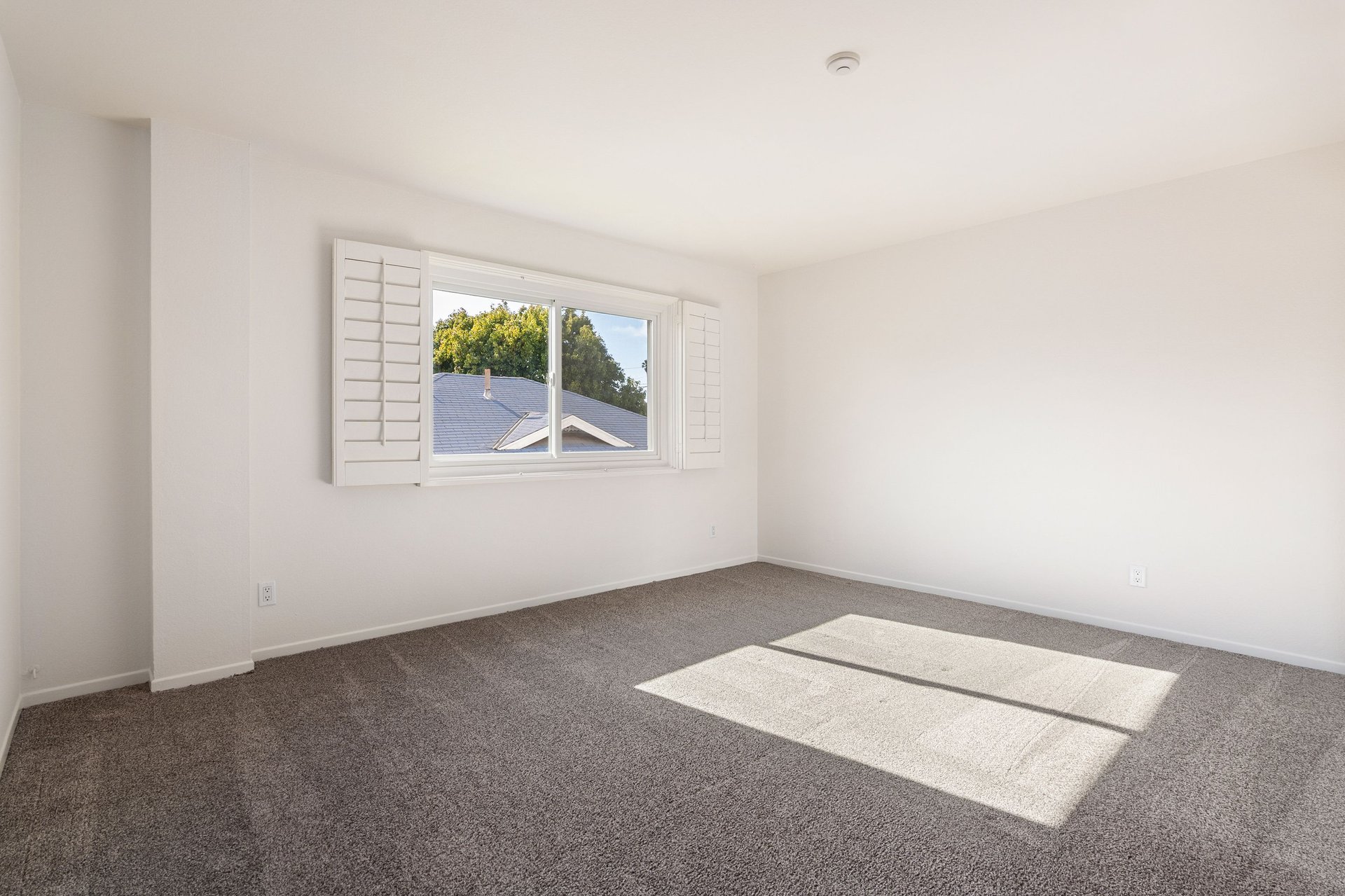 1010 California Ave #307, North of Wilshire