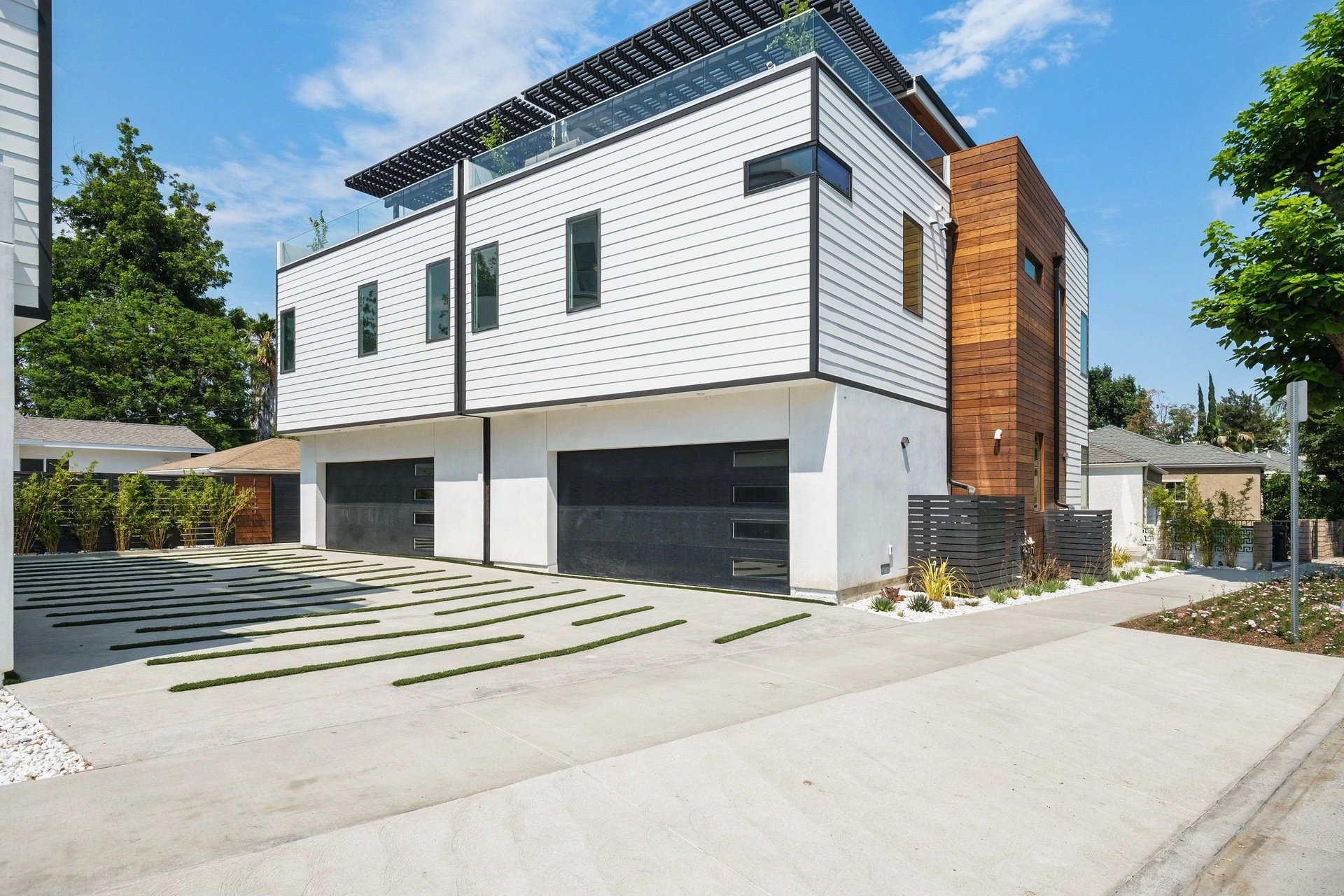 14653 Moorpark