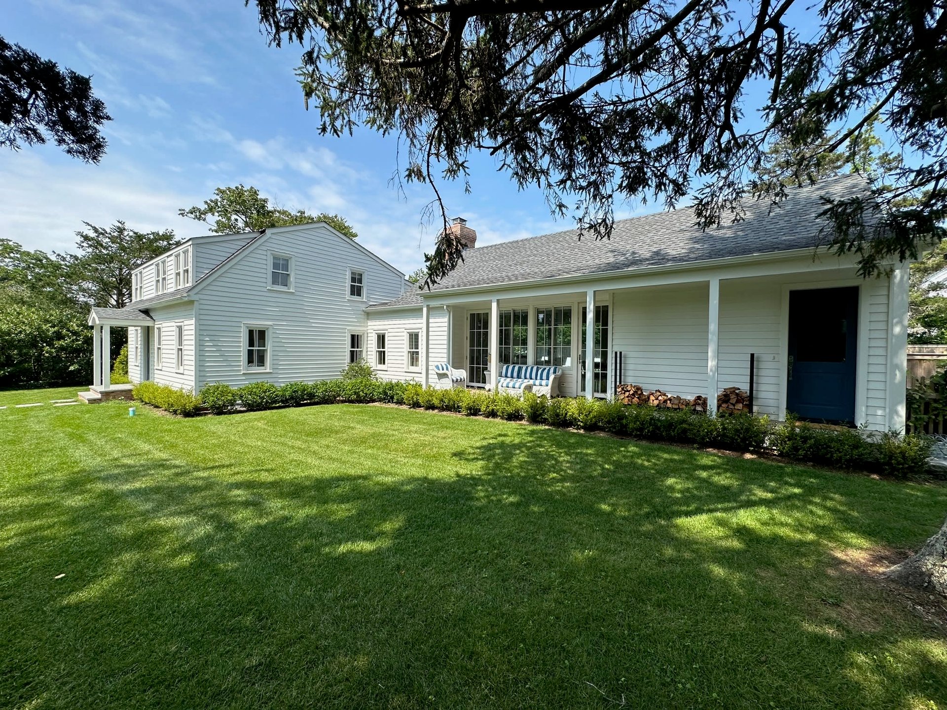 A BRIGHT AND BREEZY VILLAGE RETREAT