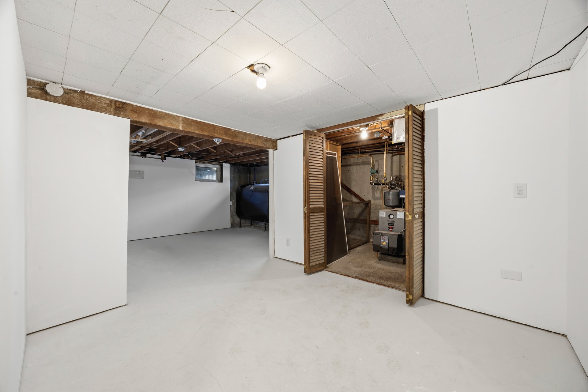 10 Meadowbrook Lane