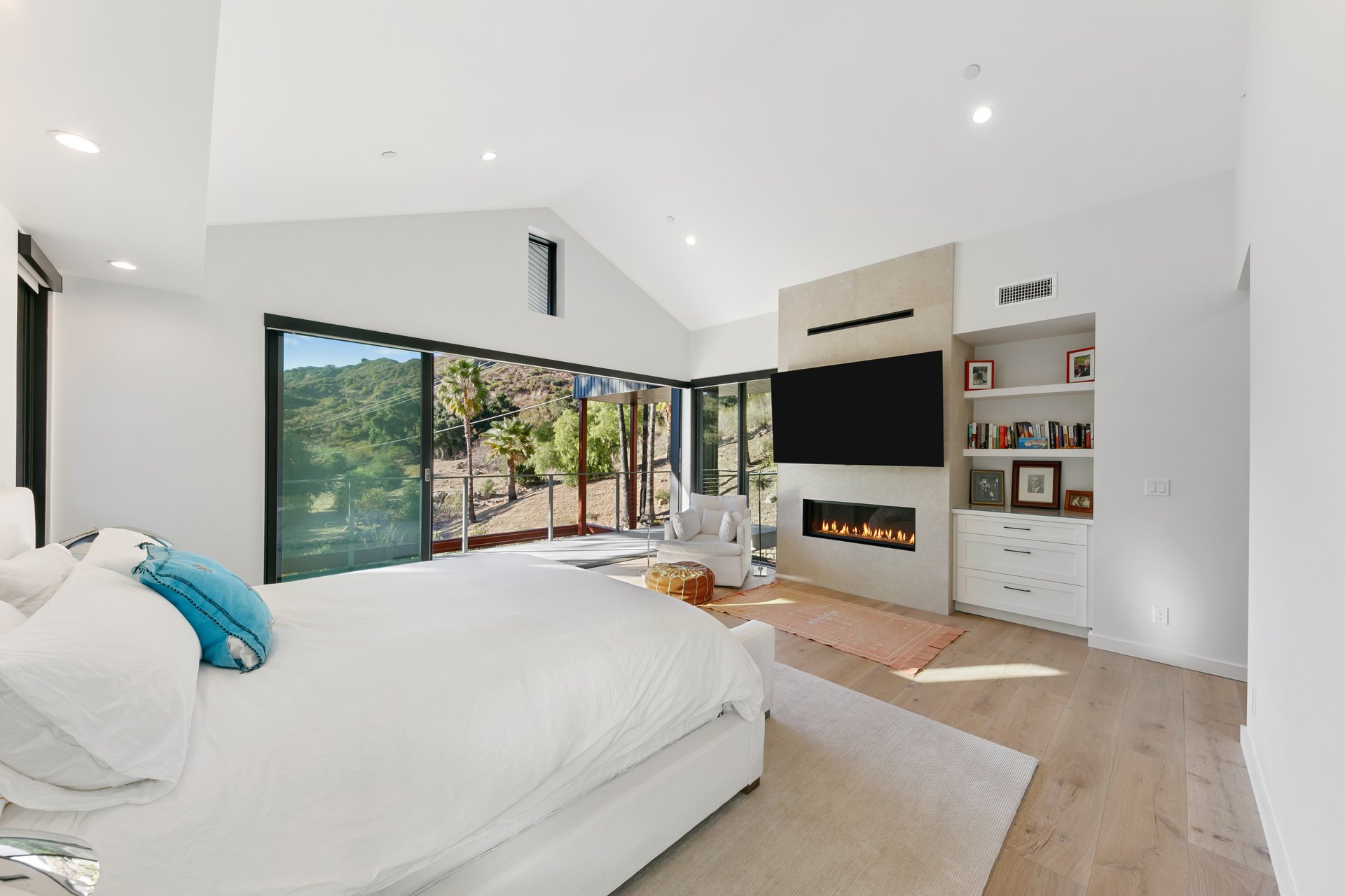 Extraordinary Modern Farmhouse 