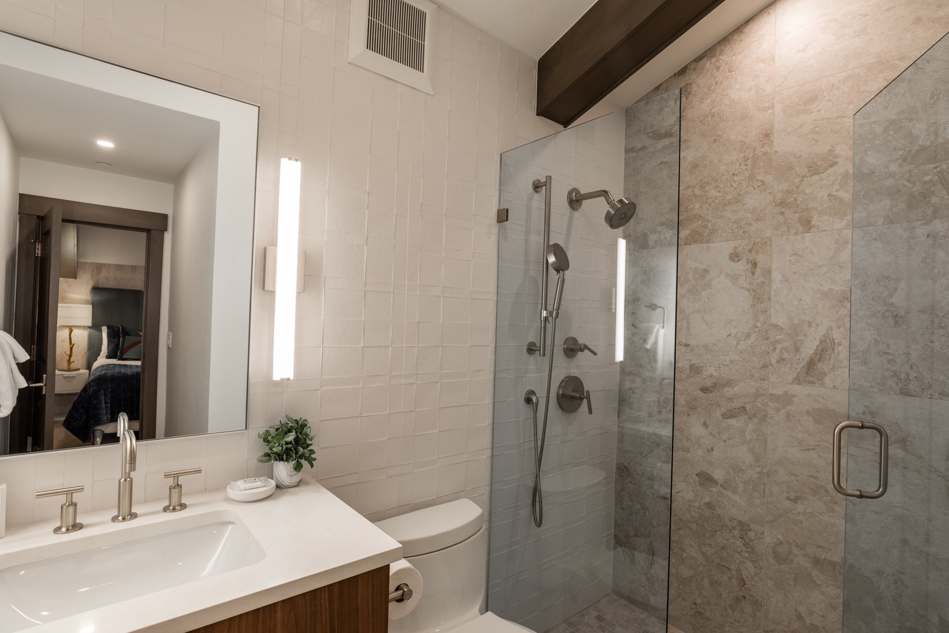 The Lodge at Vail Condominiums #406