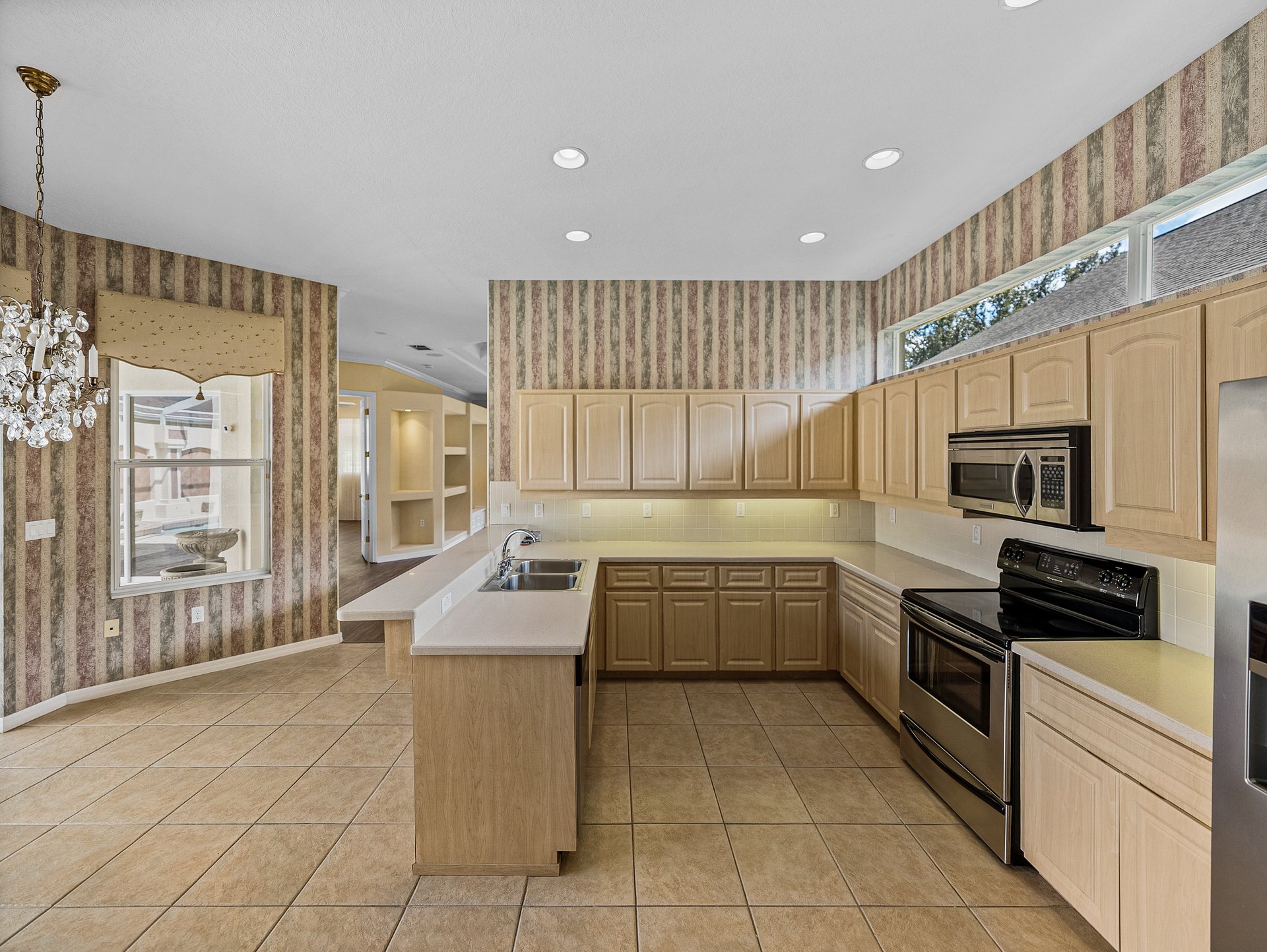 12508 FOREST HIGHLANDS DR