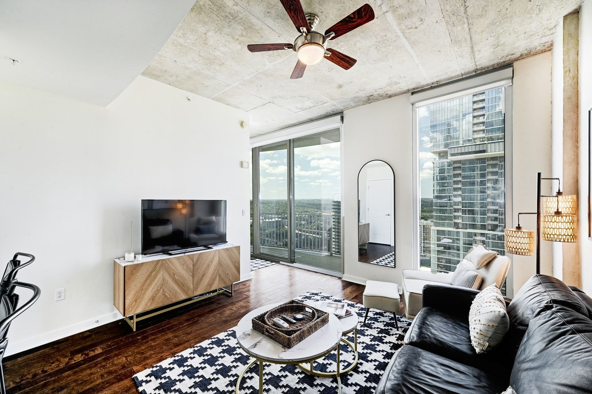 360 Nueces St. #2808  