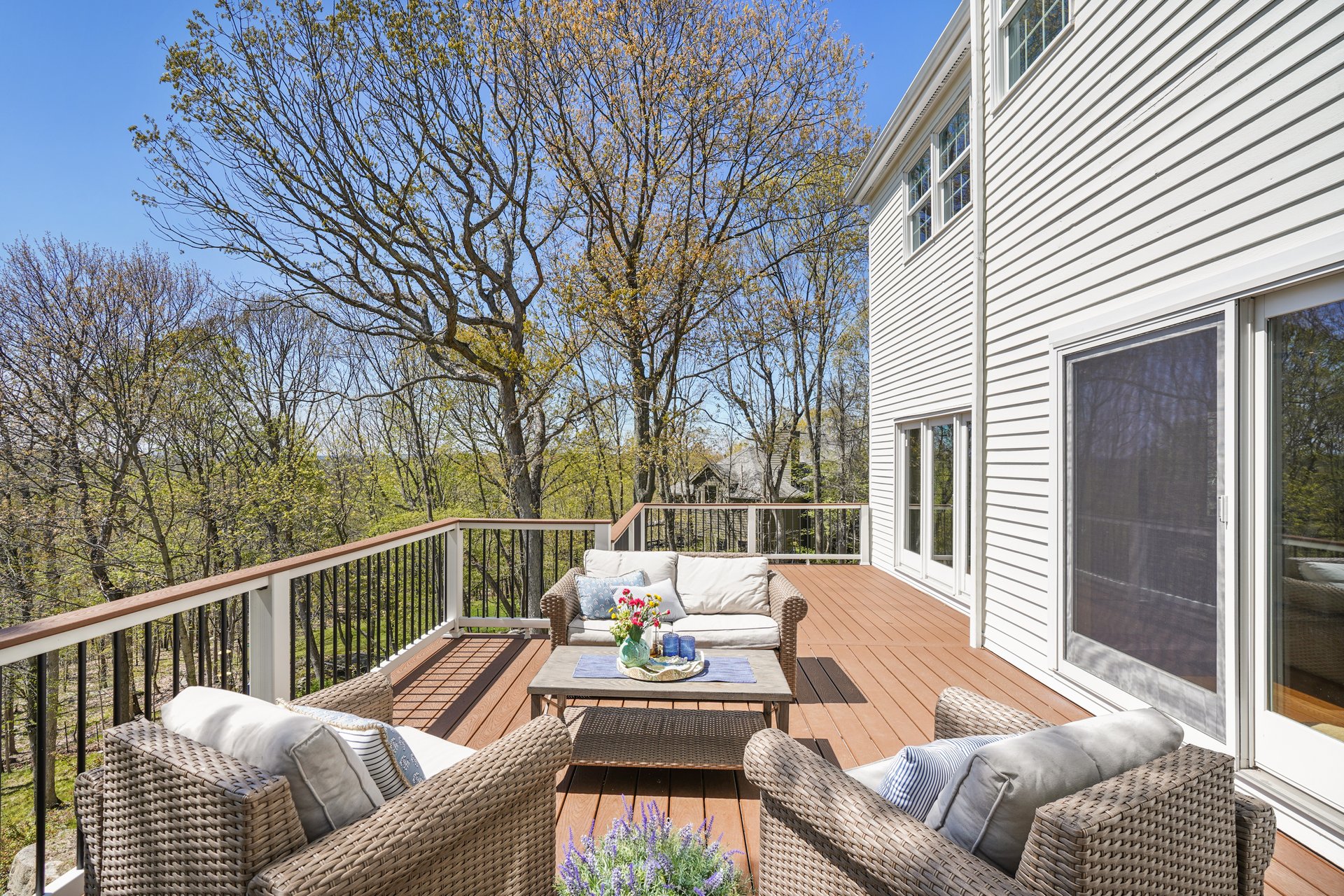 8 Deer Run Court
