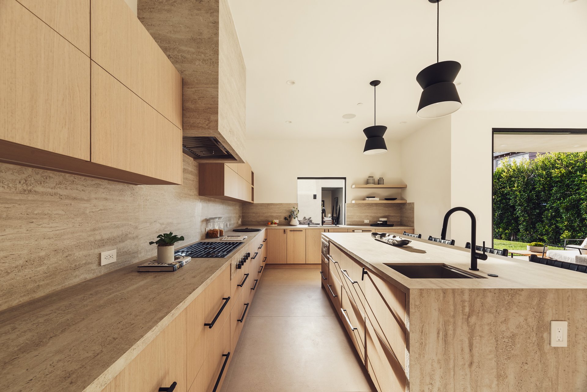 2115 Walnut Ave, Venice