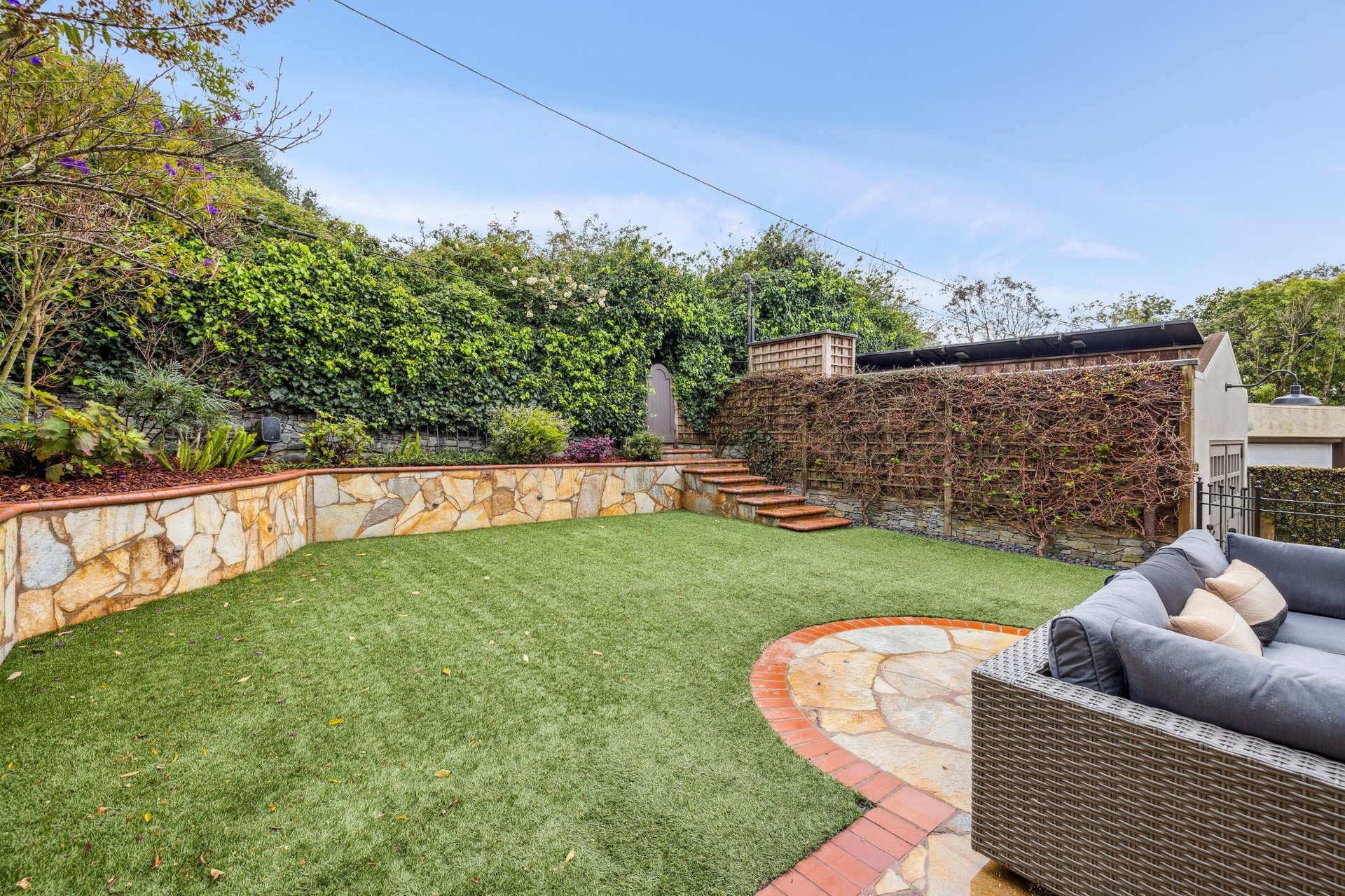 1435 Portola Drive
