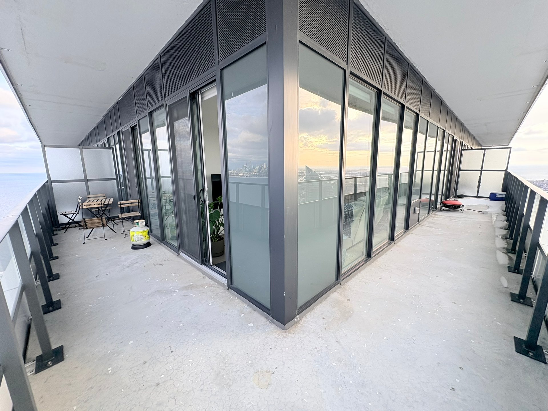 20 Shore Breeze Drive Unit: 4703
