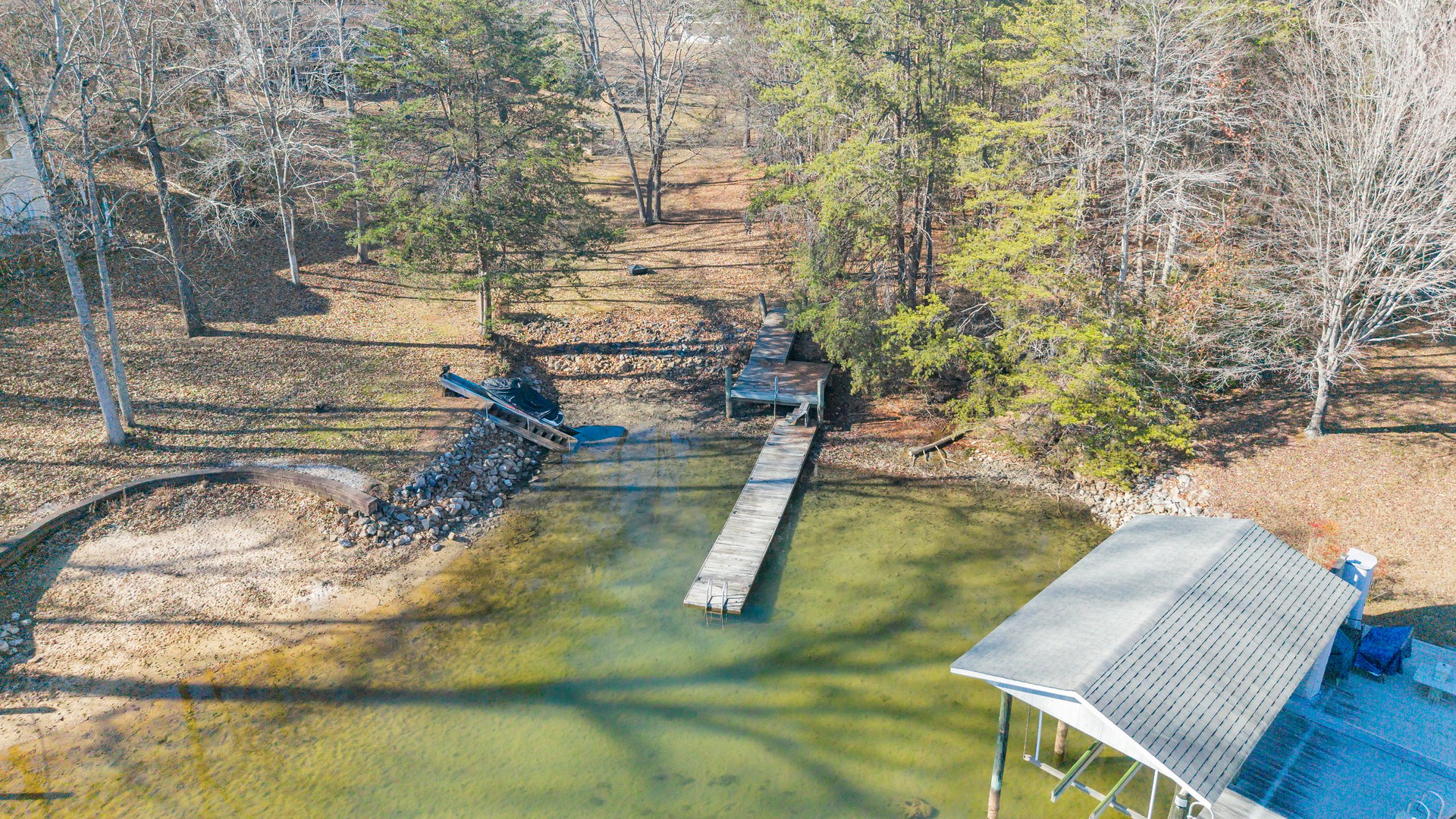 100 Sandpiper DR