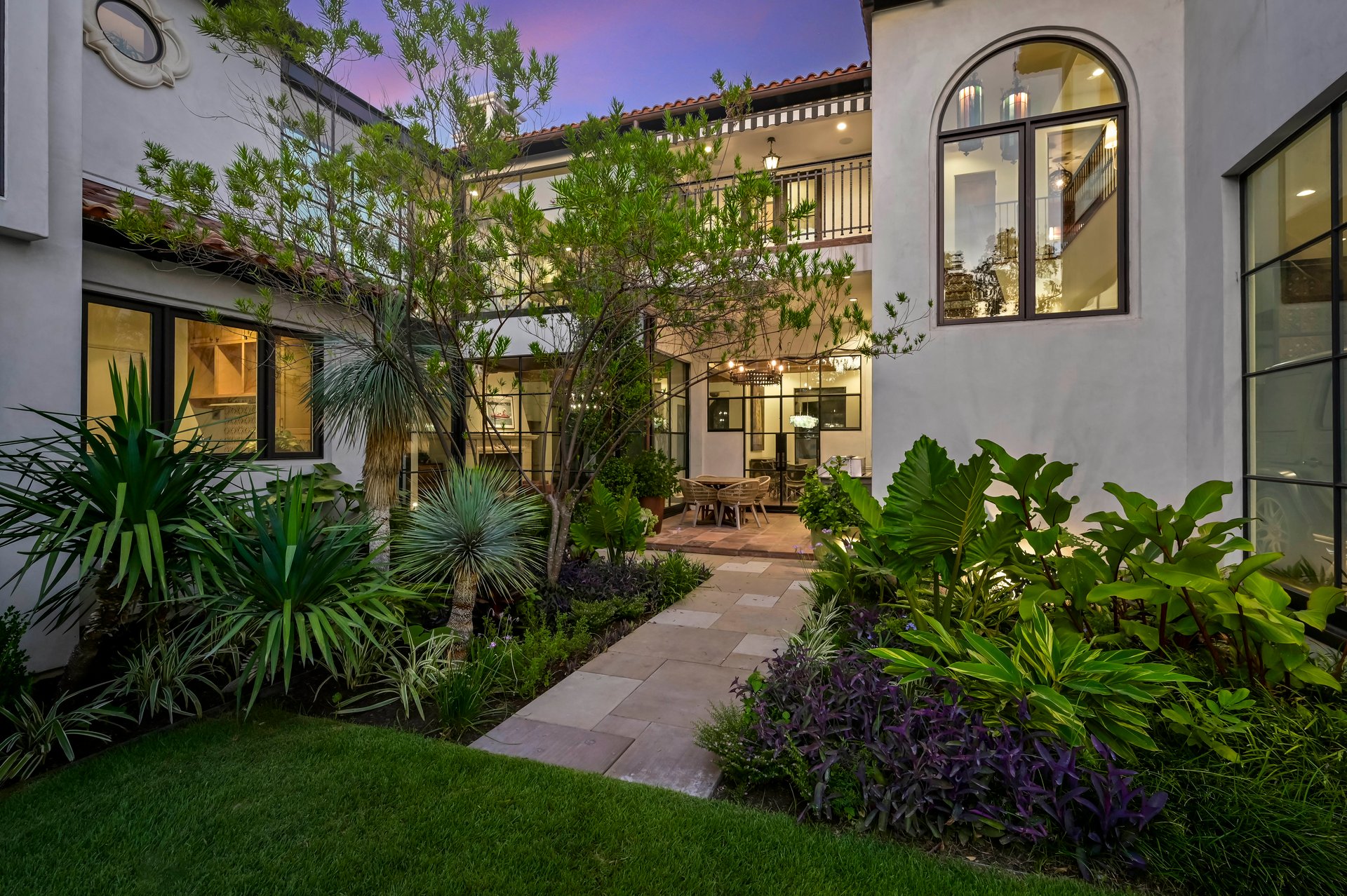 1308 Meriden Lane