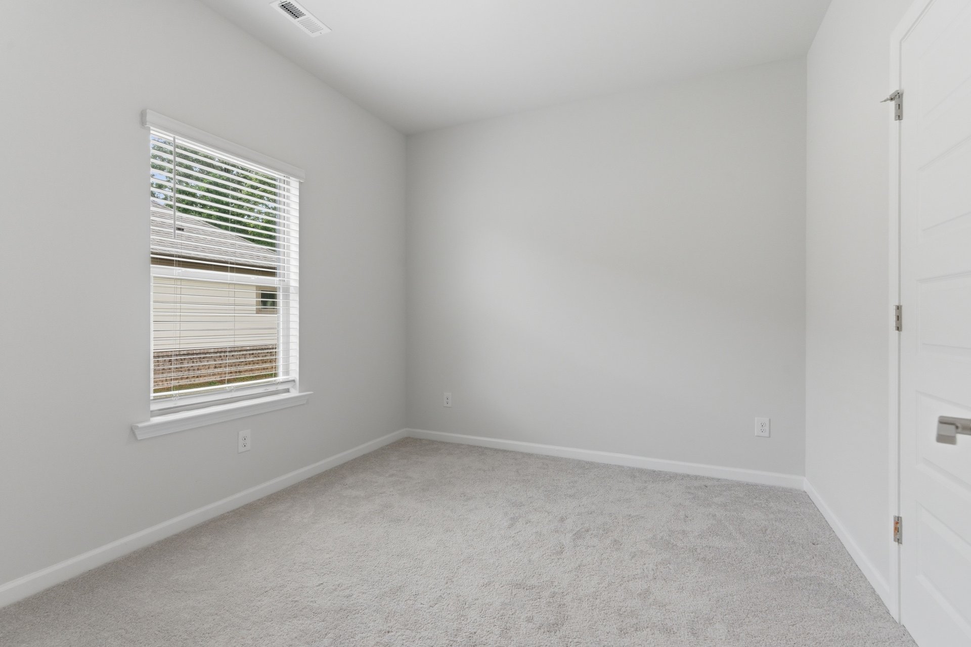 Stylish 4BR Home Near Athens & Madison