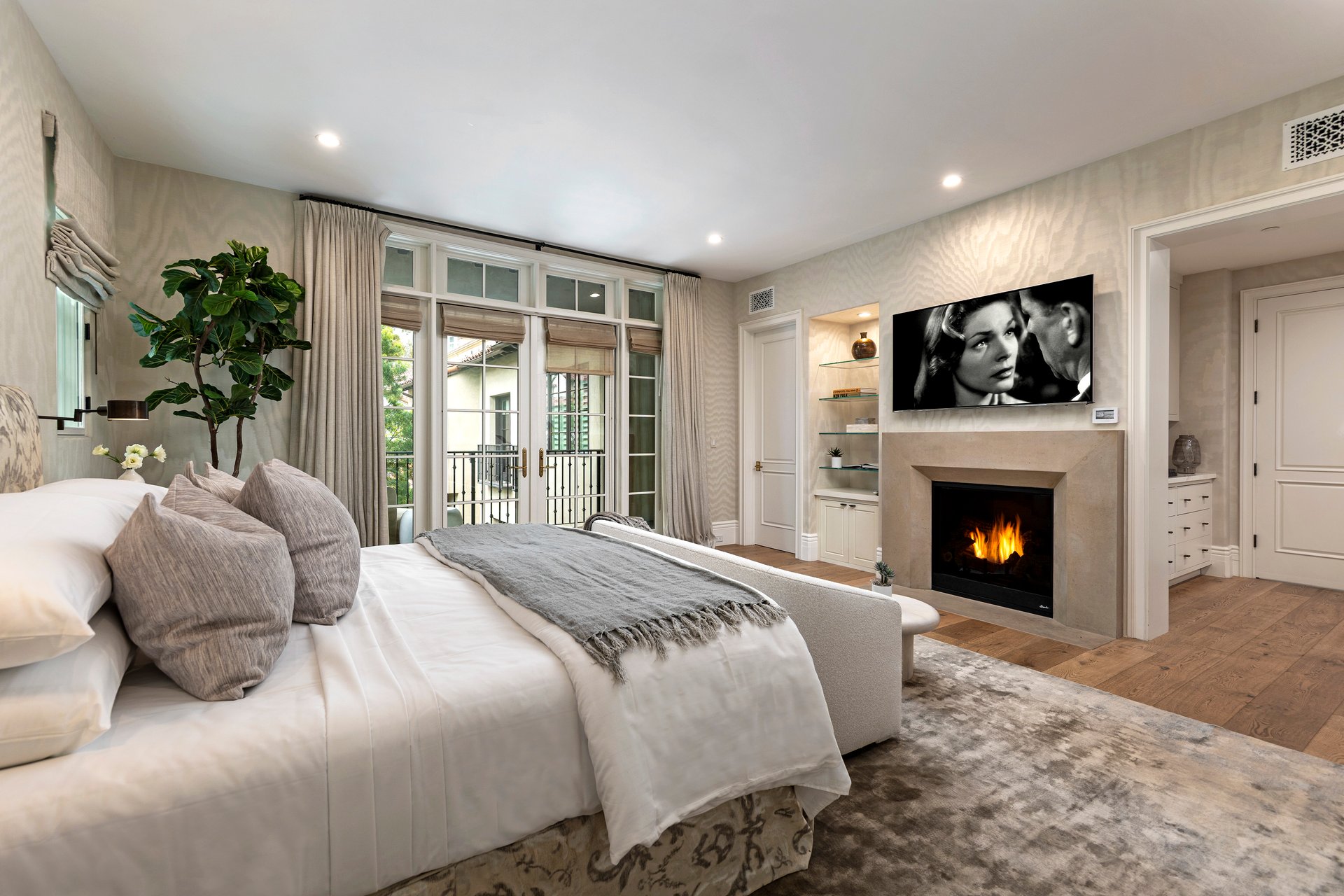 10210 Century Woods Dr, Century City