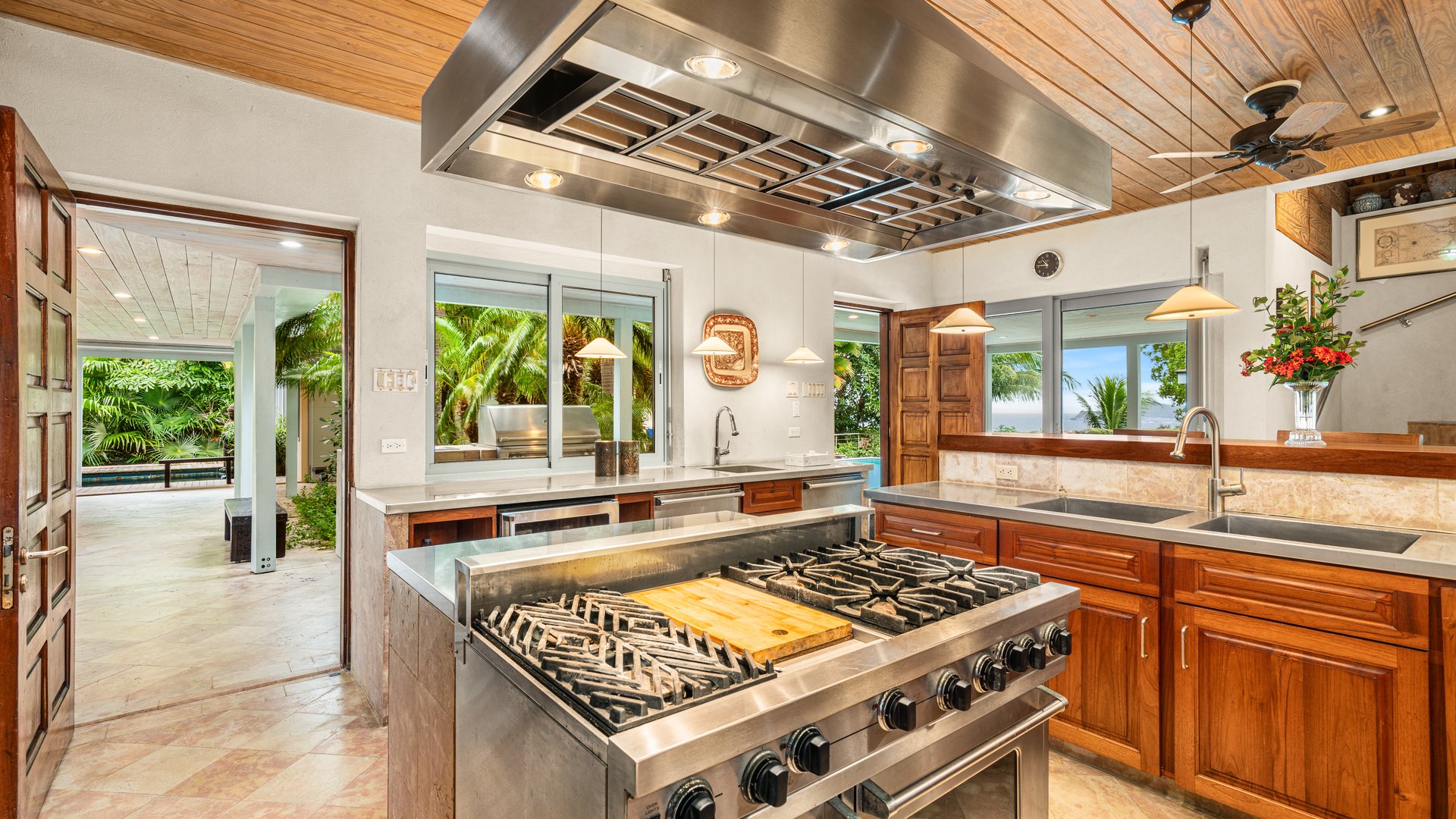 1143 Salt Spring Estate House 2