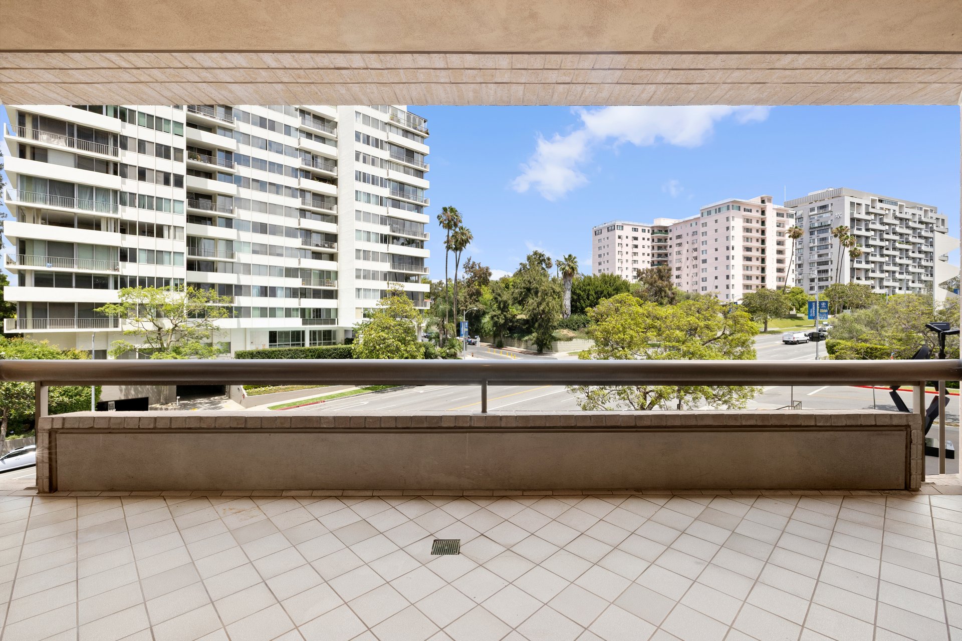 10430 Wilshire Blvd #202, Westwood