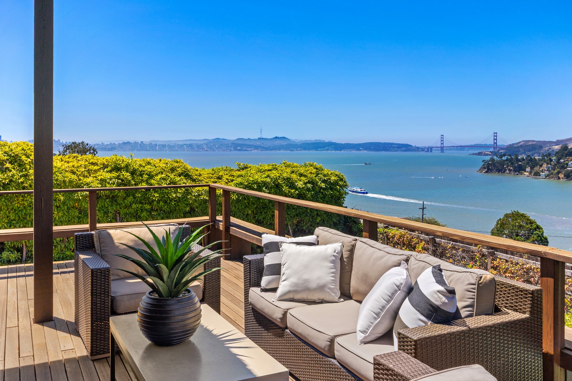 Spectacular Views of the Bay and Golden Gate Bridge