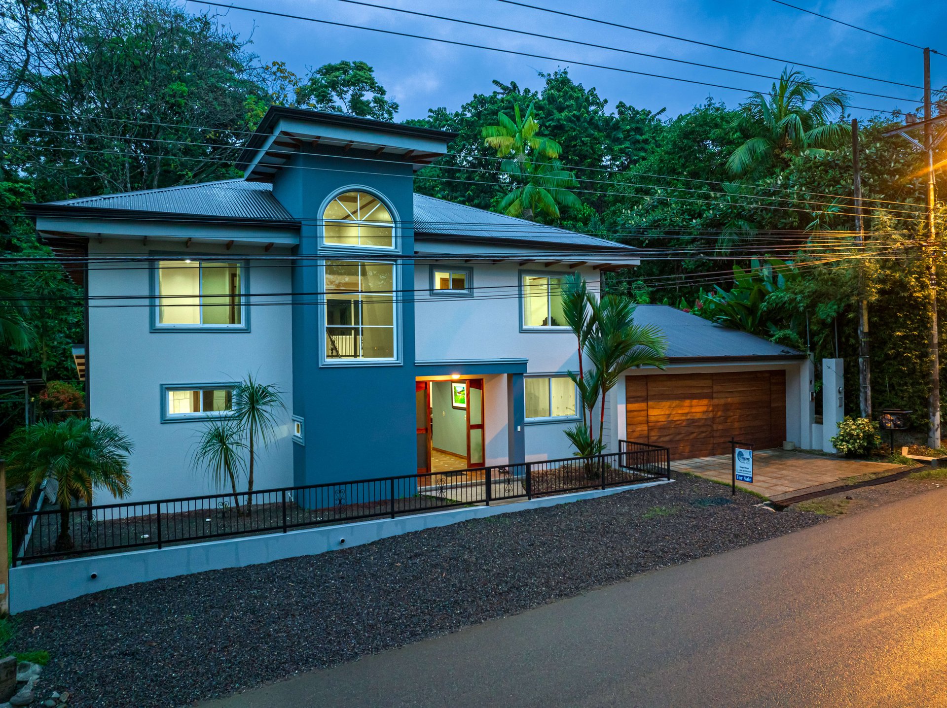 Commercial Building Opportunity in the Heart of Uvita. On Creek with Beautiful Jungle View