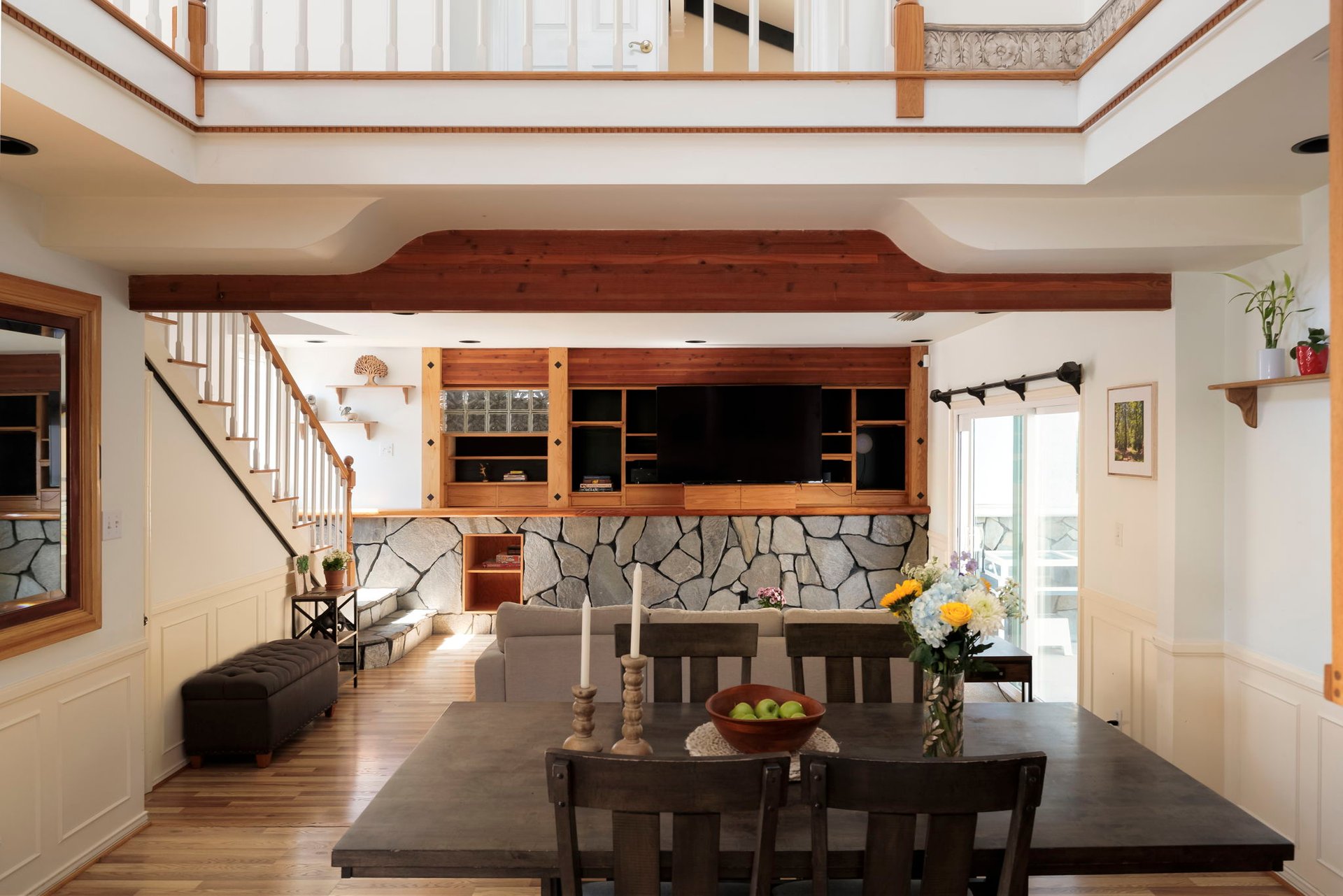 2-Story Historic Cabin Home in La Crescenta - Breathtaking Verdugo Mountain Views!