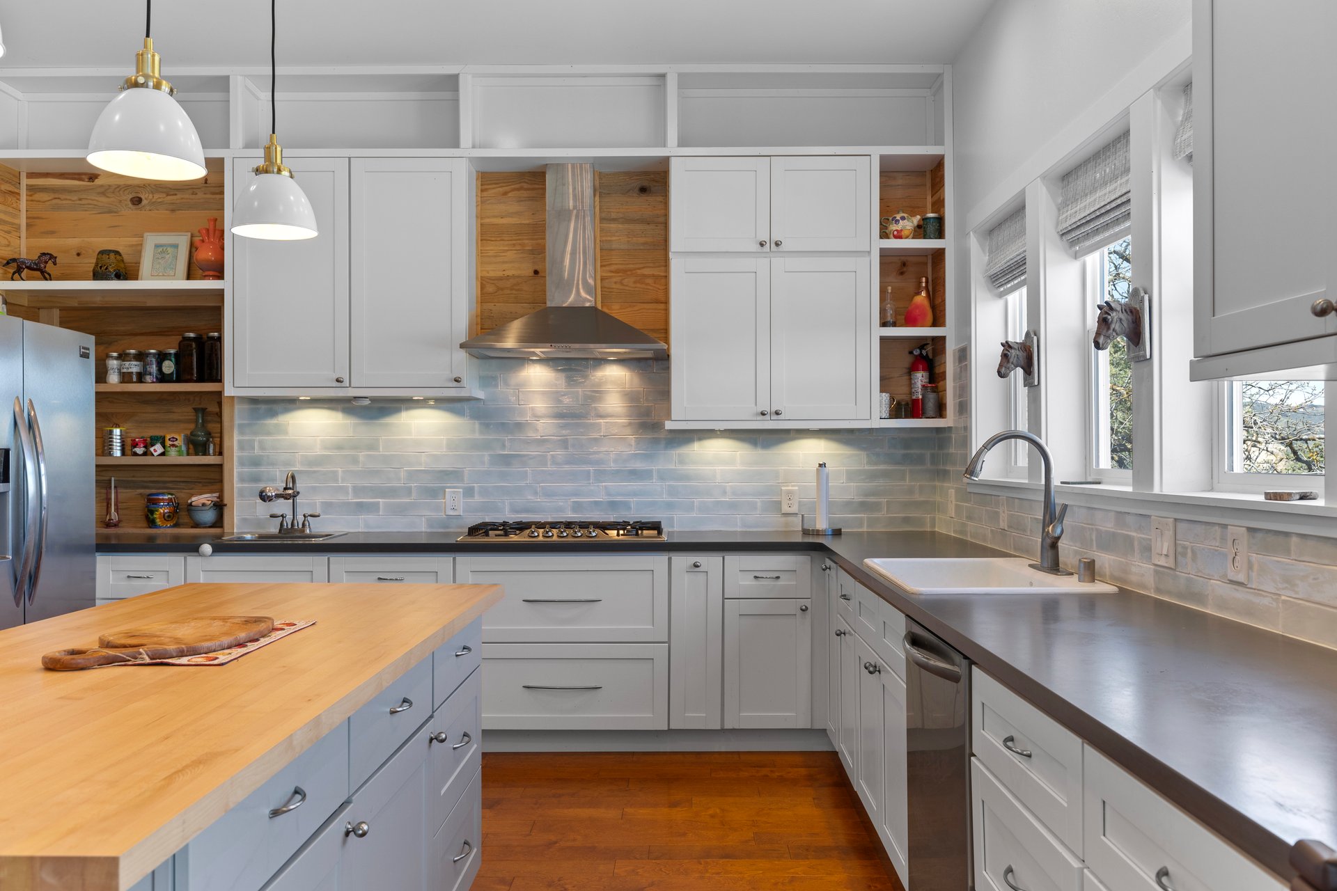 26501 Skyline Dr, Tehachapi, CA 93561 | Craftsman Home for Sale in Bear Valley Springs